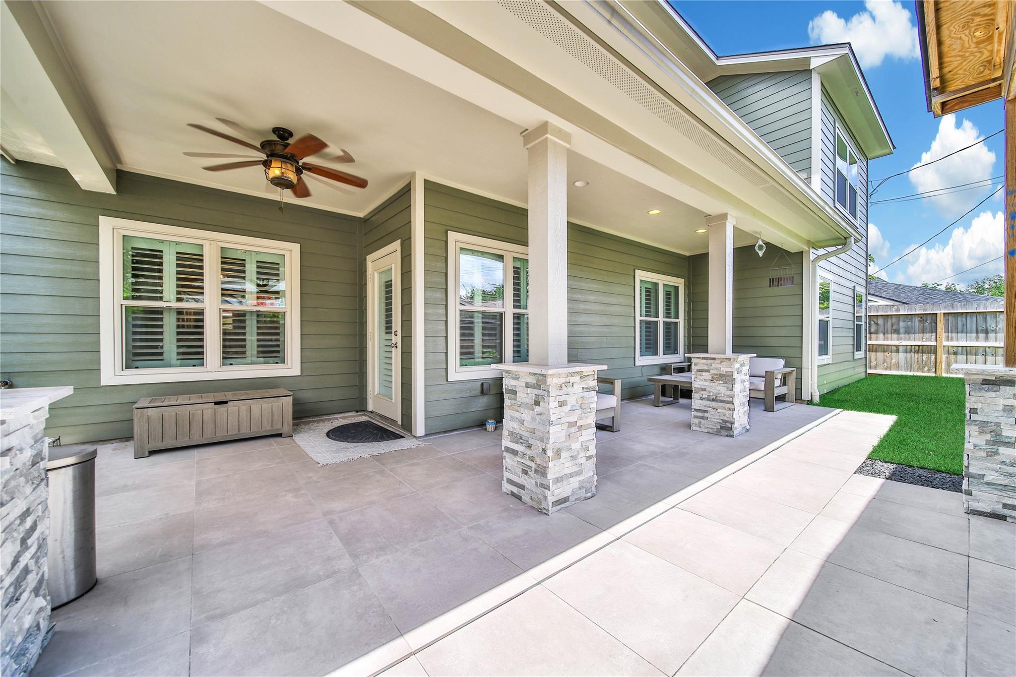 1642 Richelieu Lane