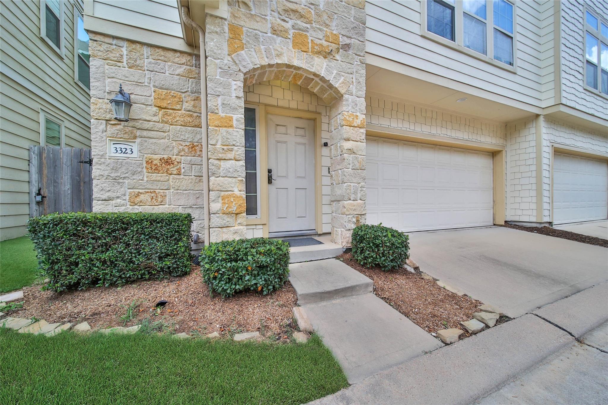 3323 Masters Point Drive