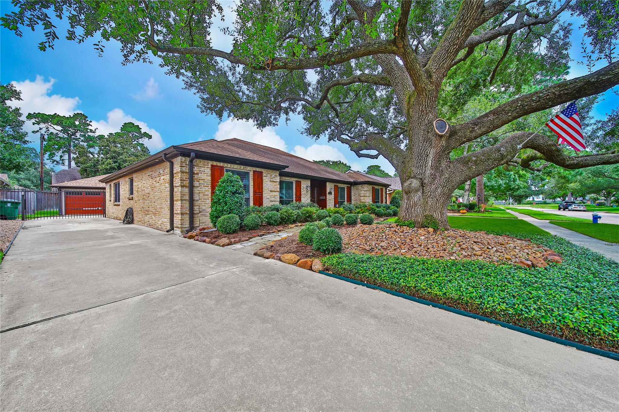 1014 Richelieu Lane