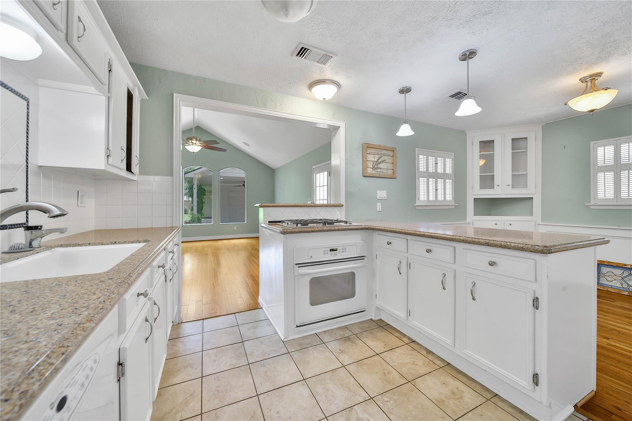 1583 Sue Barnett Drive