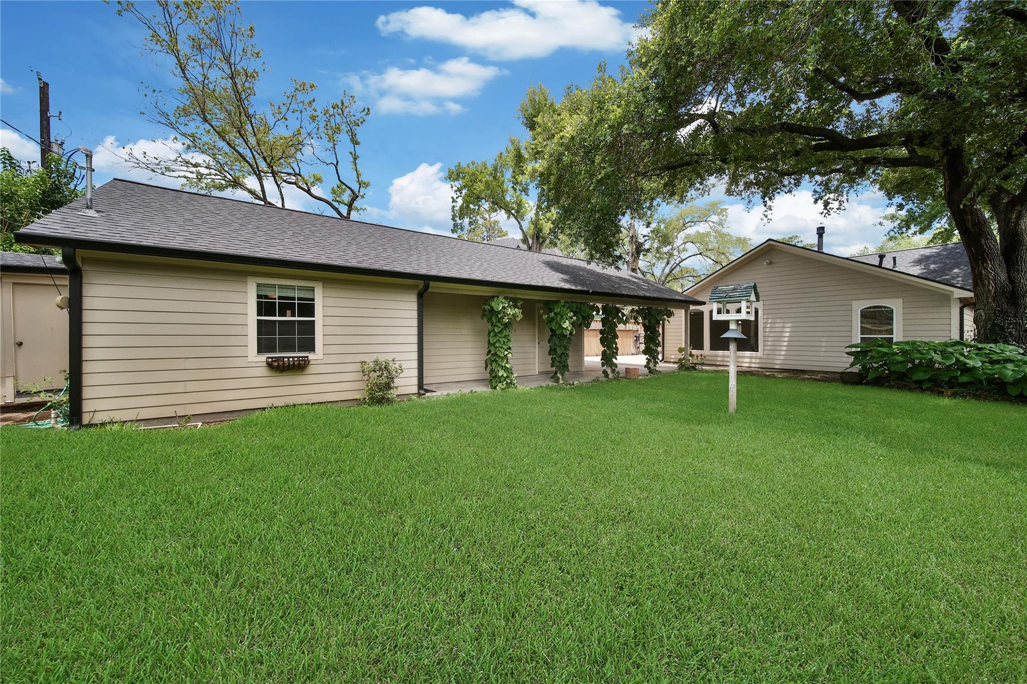 1583 Sue Barnett Drive