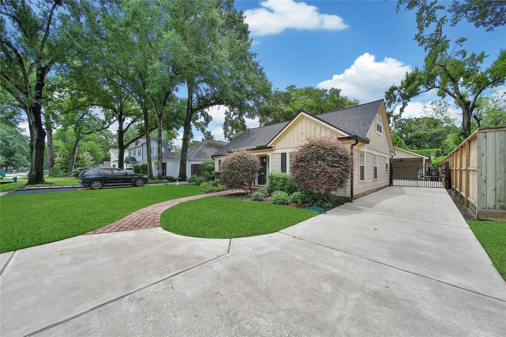 1583 Sue Barnett Drive