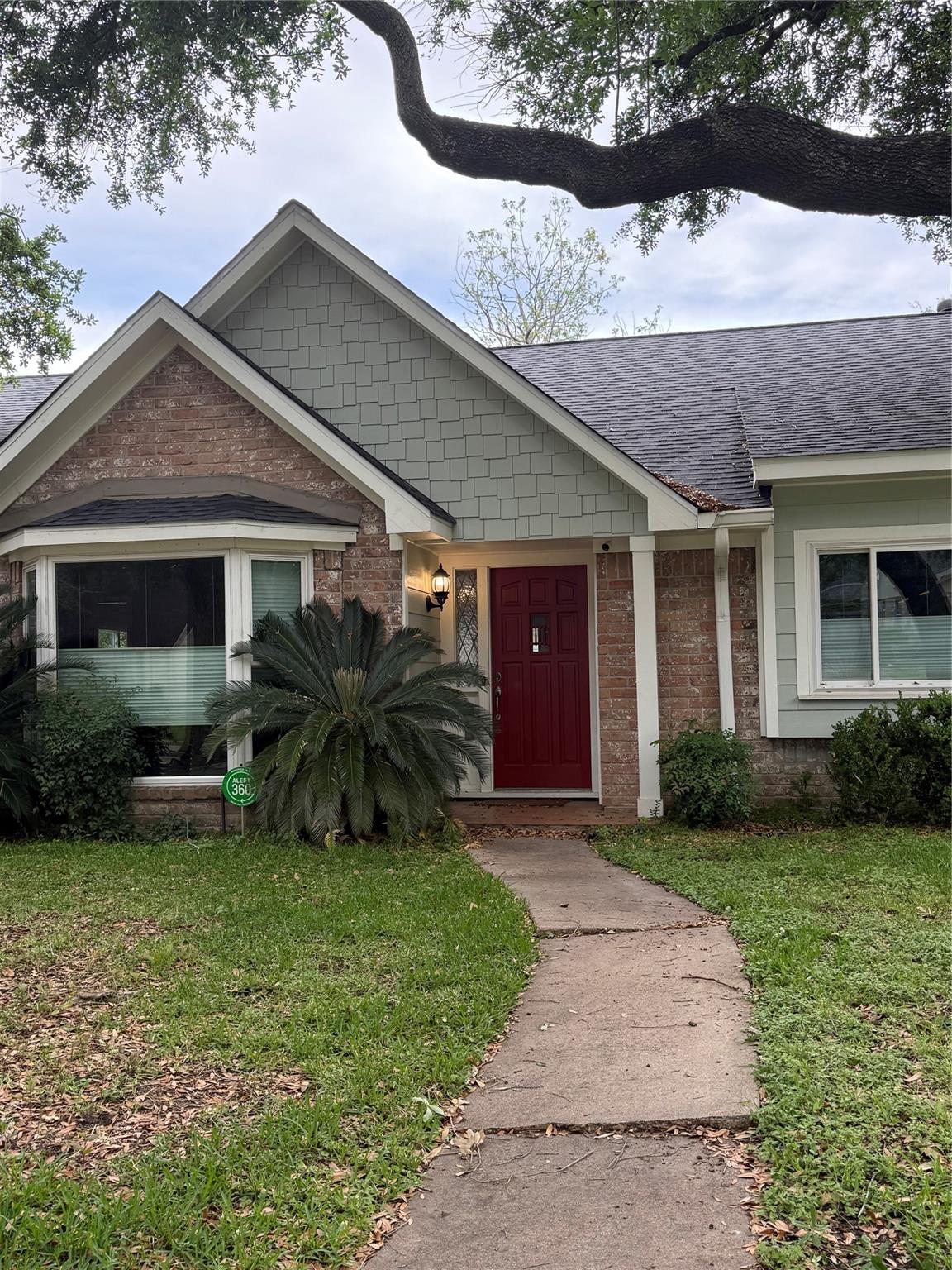 1010 Candlelight Lane