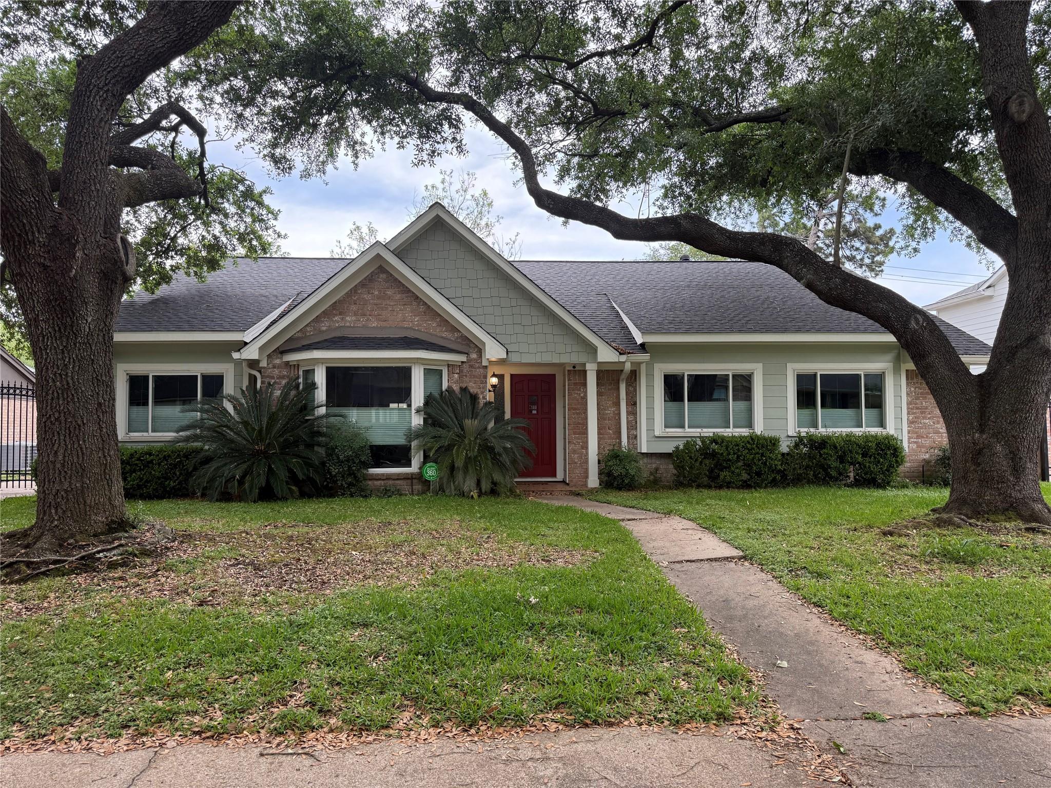 1010 Candlelight Lane