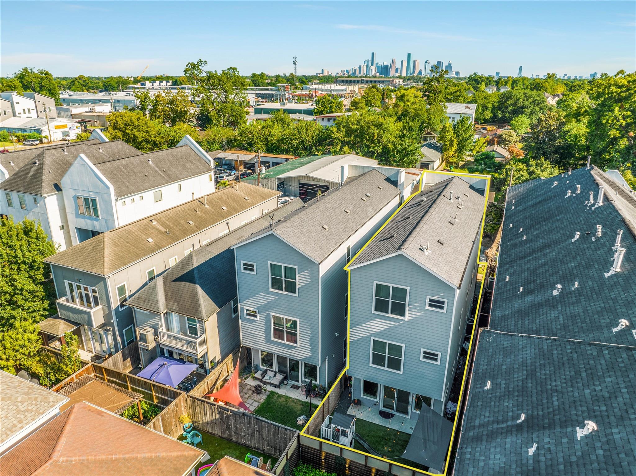 1205 E 28th Street