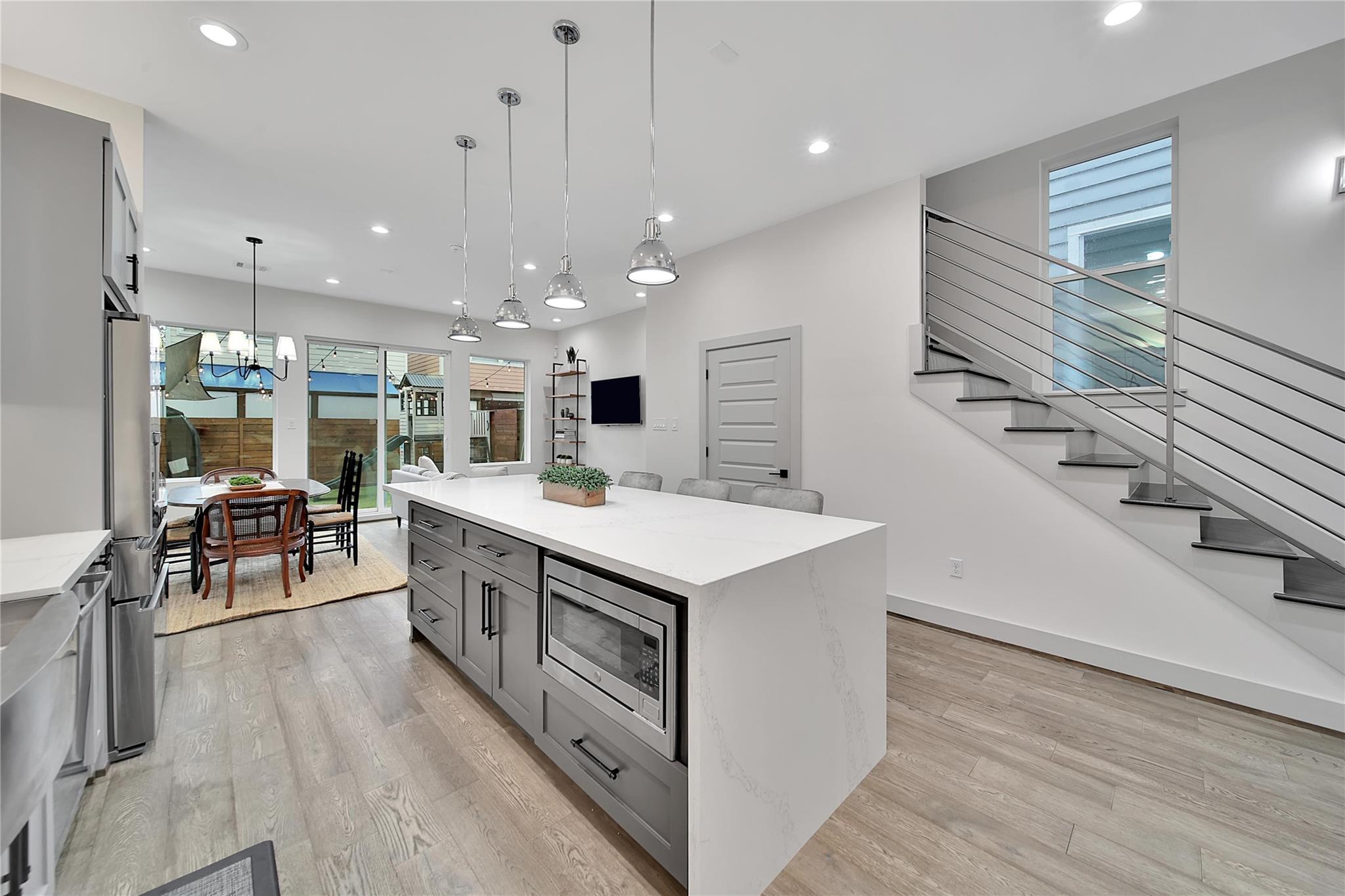 1205 E 28th Street