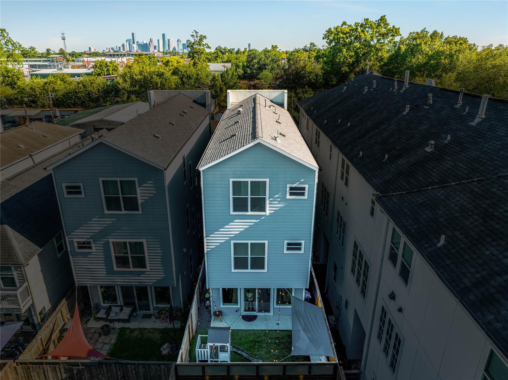 1205 E 28th Street