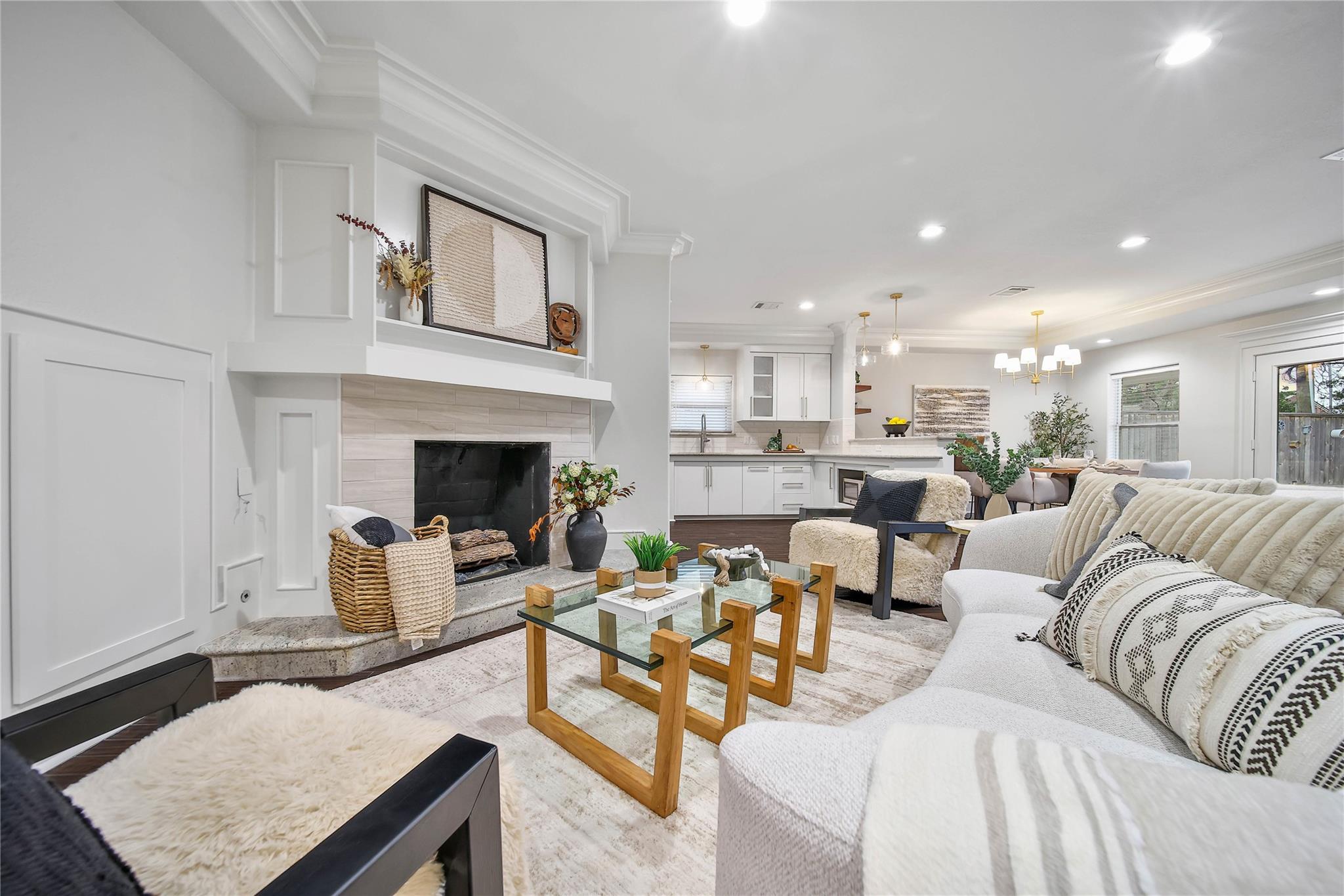 2102 Brimberry Street