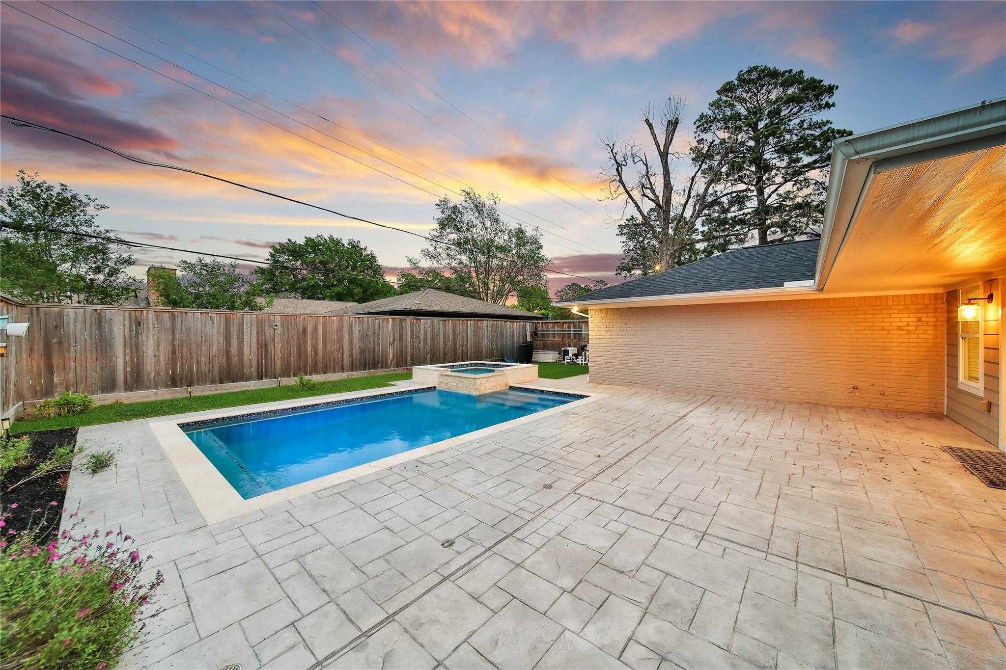 2102 Brimberry Street