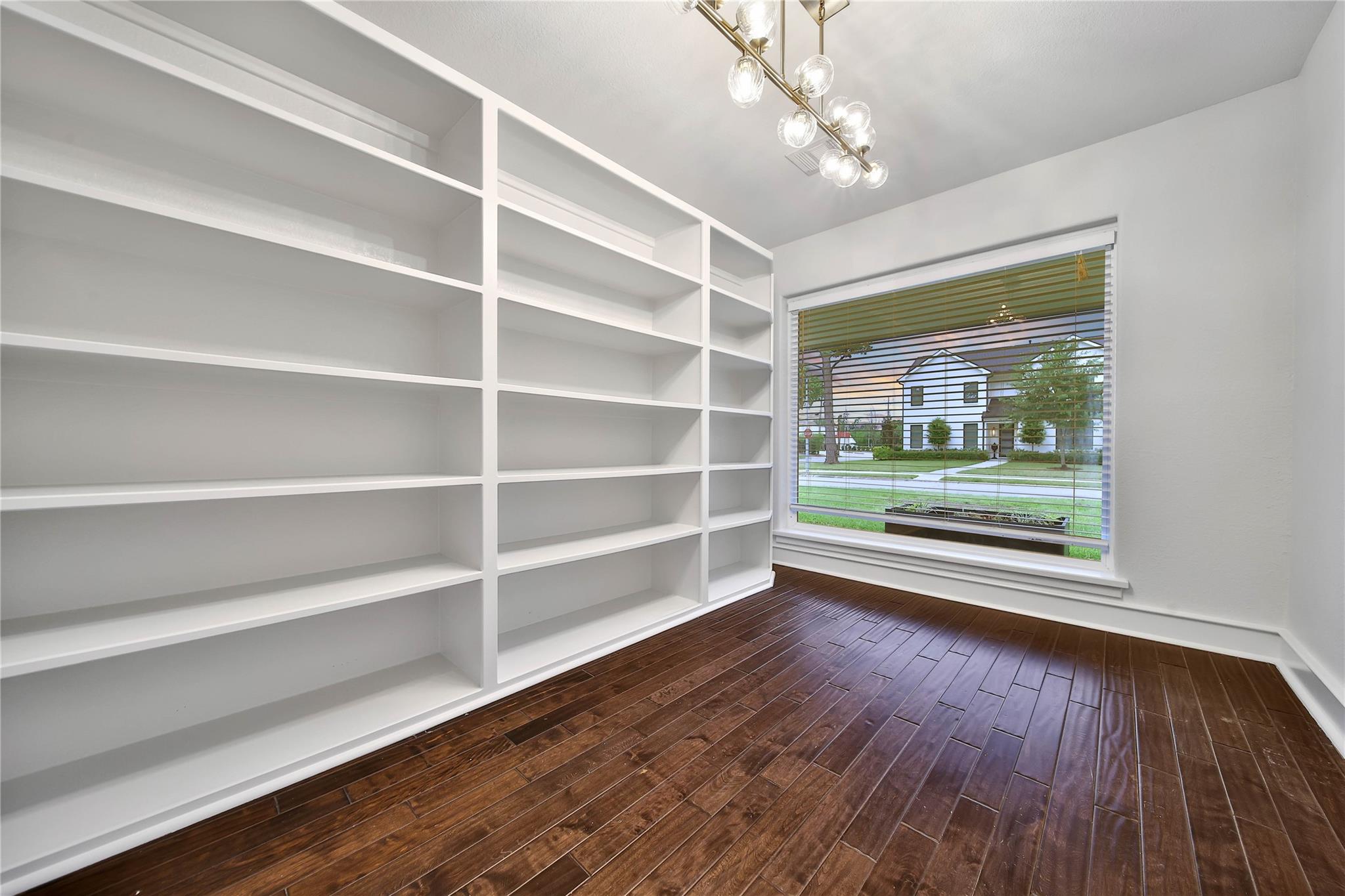 2102 Brimberry Street