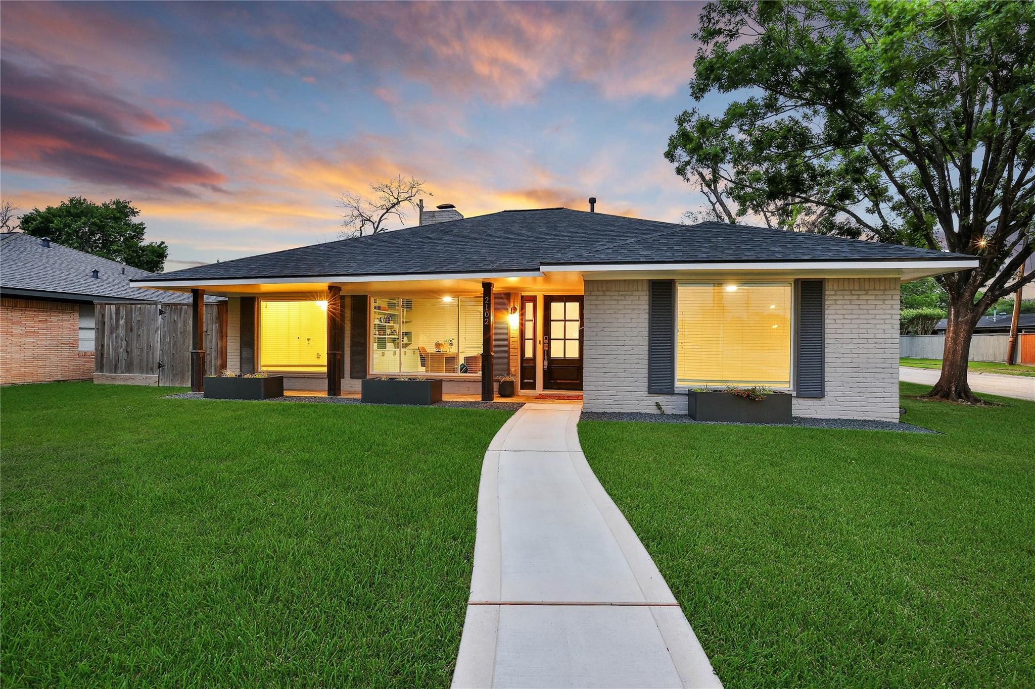 2102 Brimberry Street