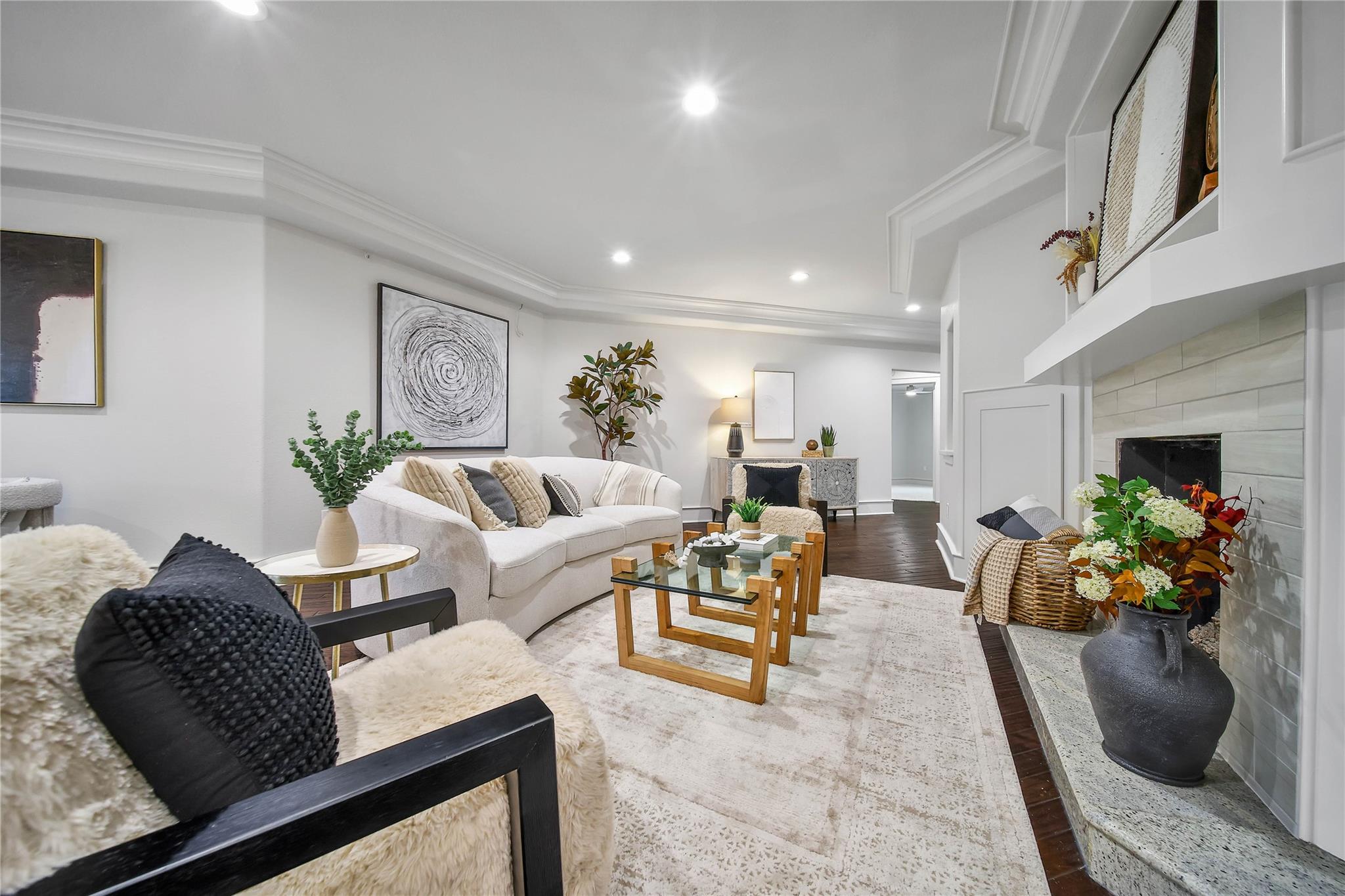 2102 Brimberry Street