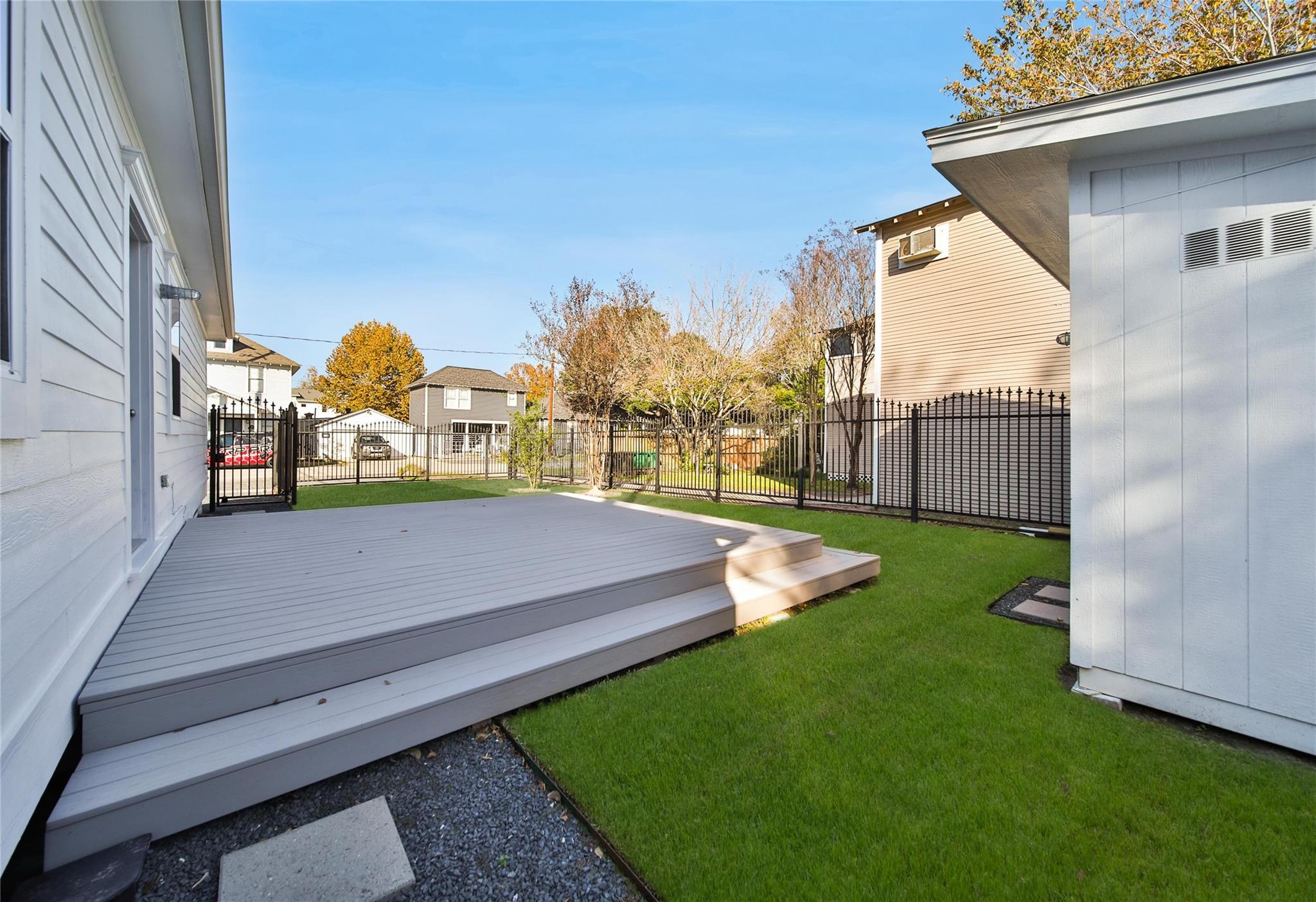 520 W 15th Street