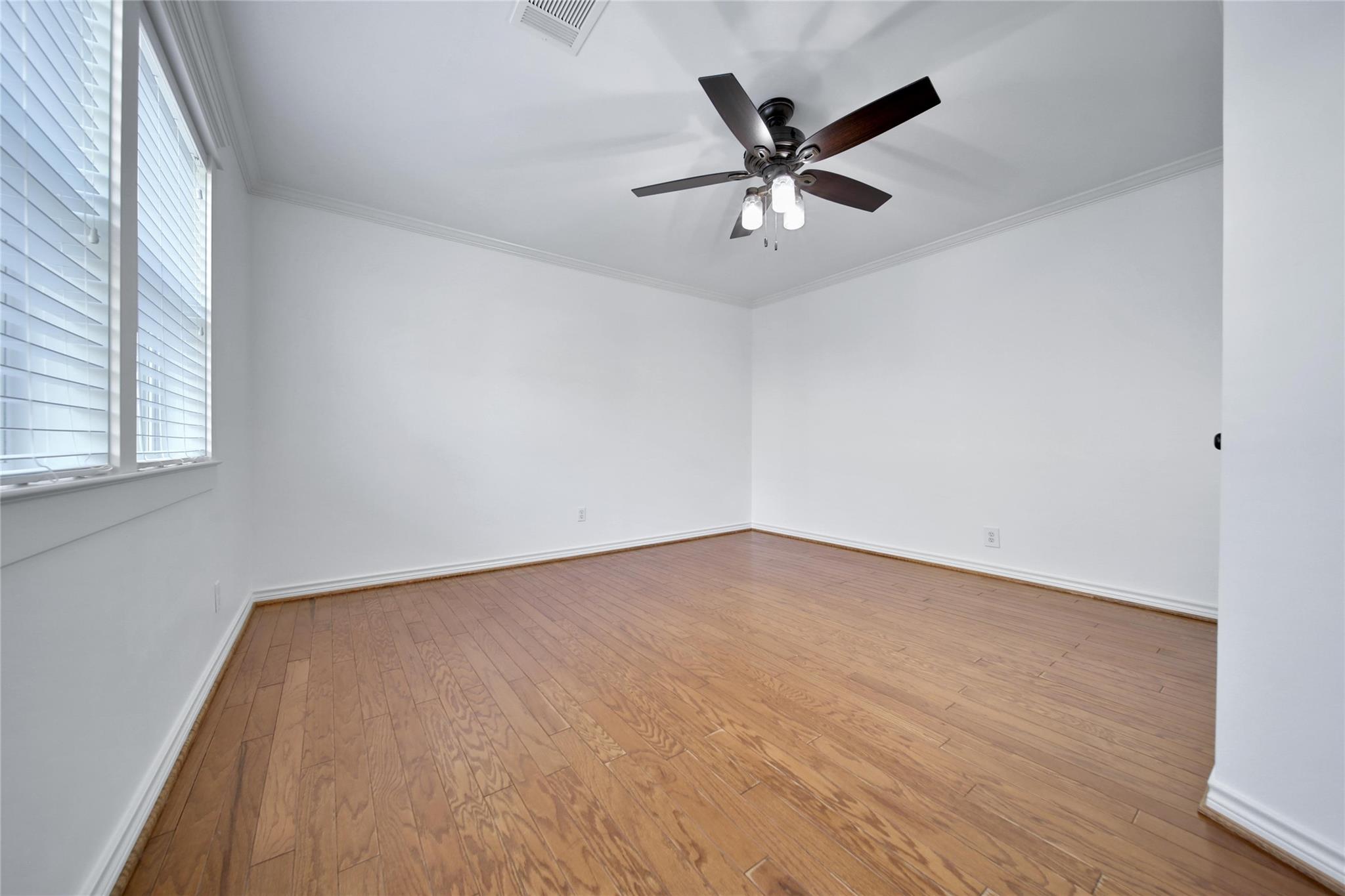 520 W 15th Street