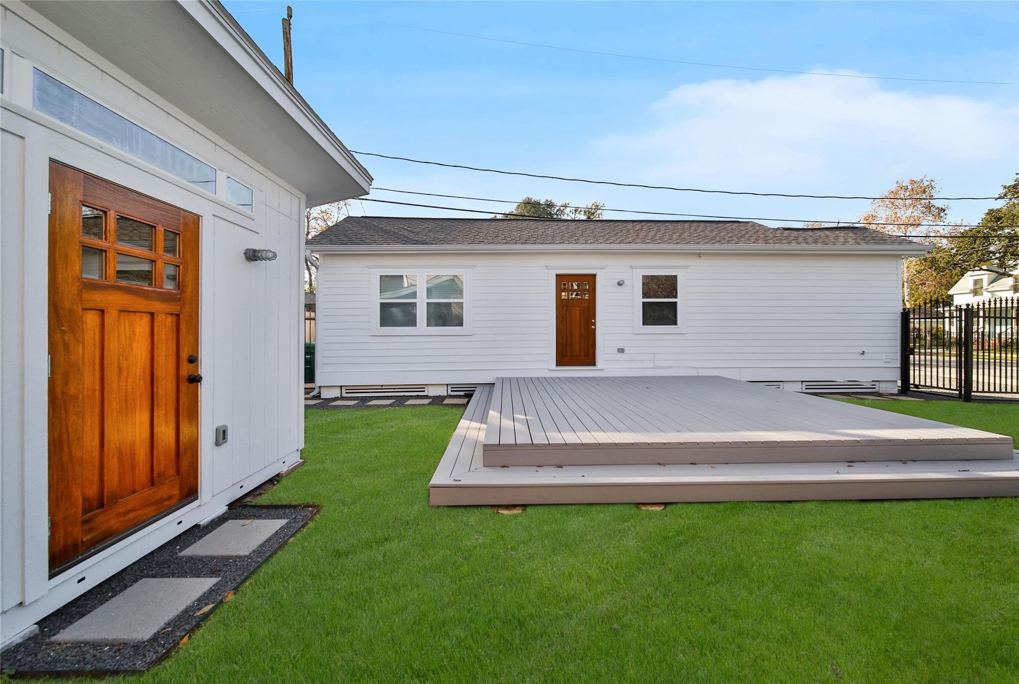 520 W 15th Street