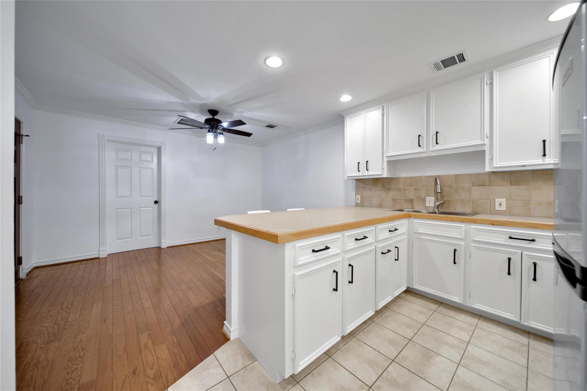 520 W 15th Street