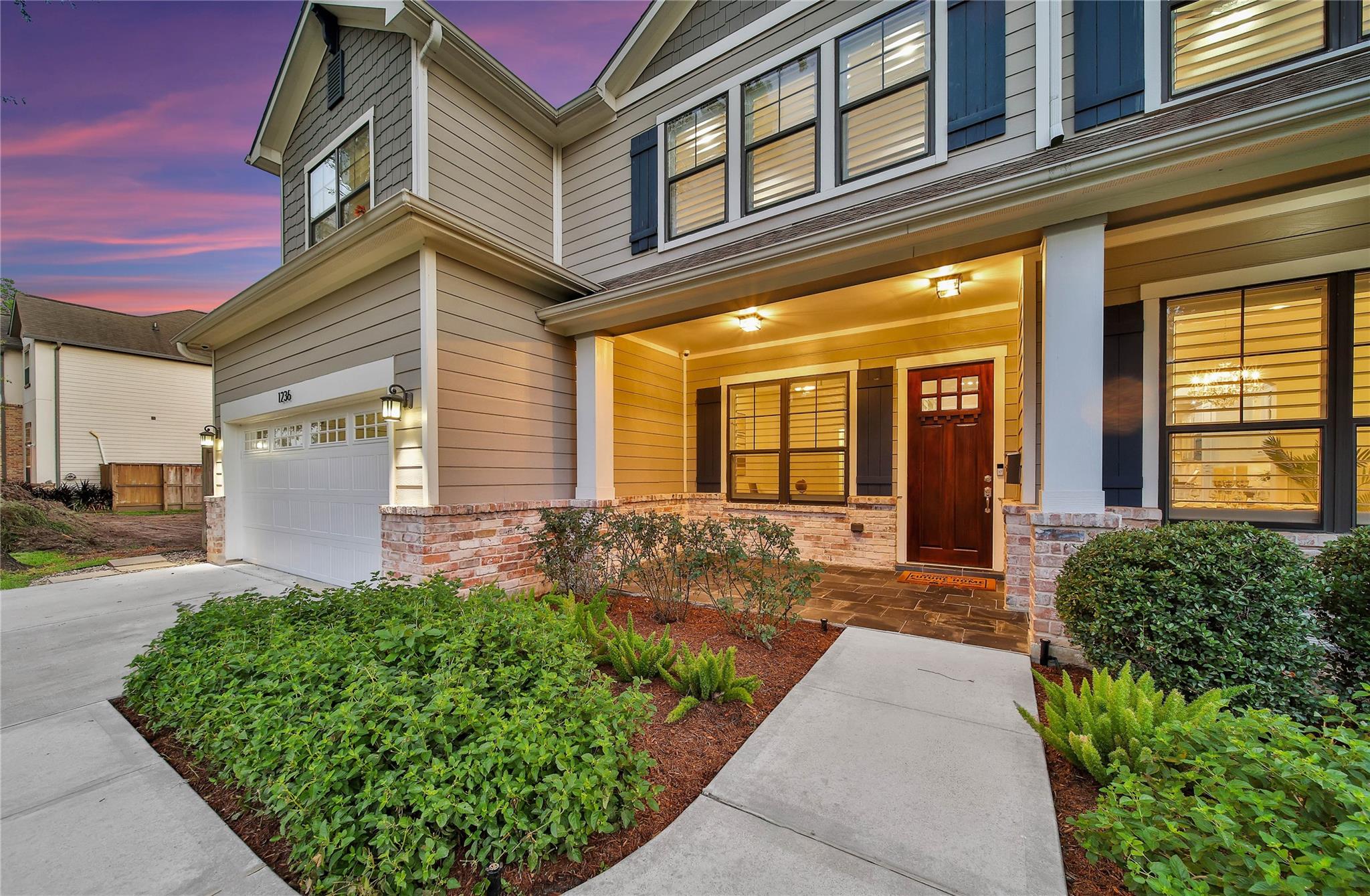 1236 Chamboard Lane
