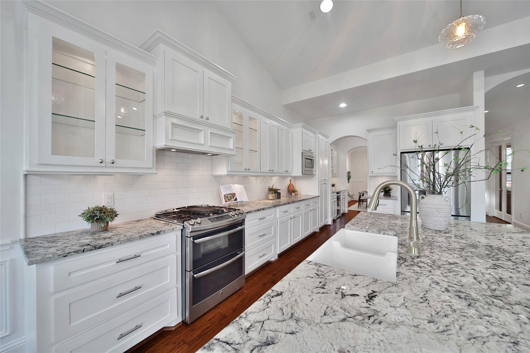1236 Chamboard Lane