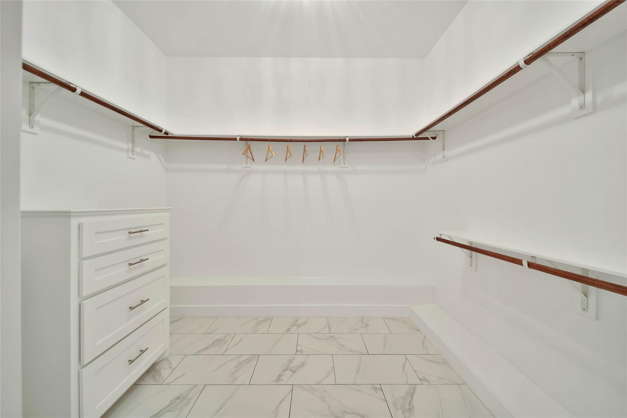 1236 Chamboard Lane