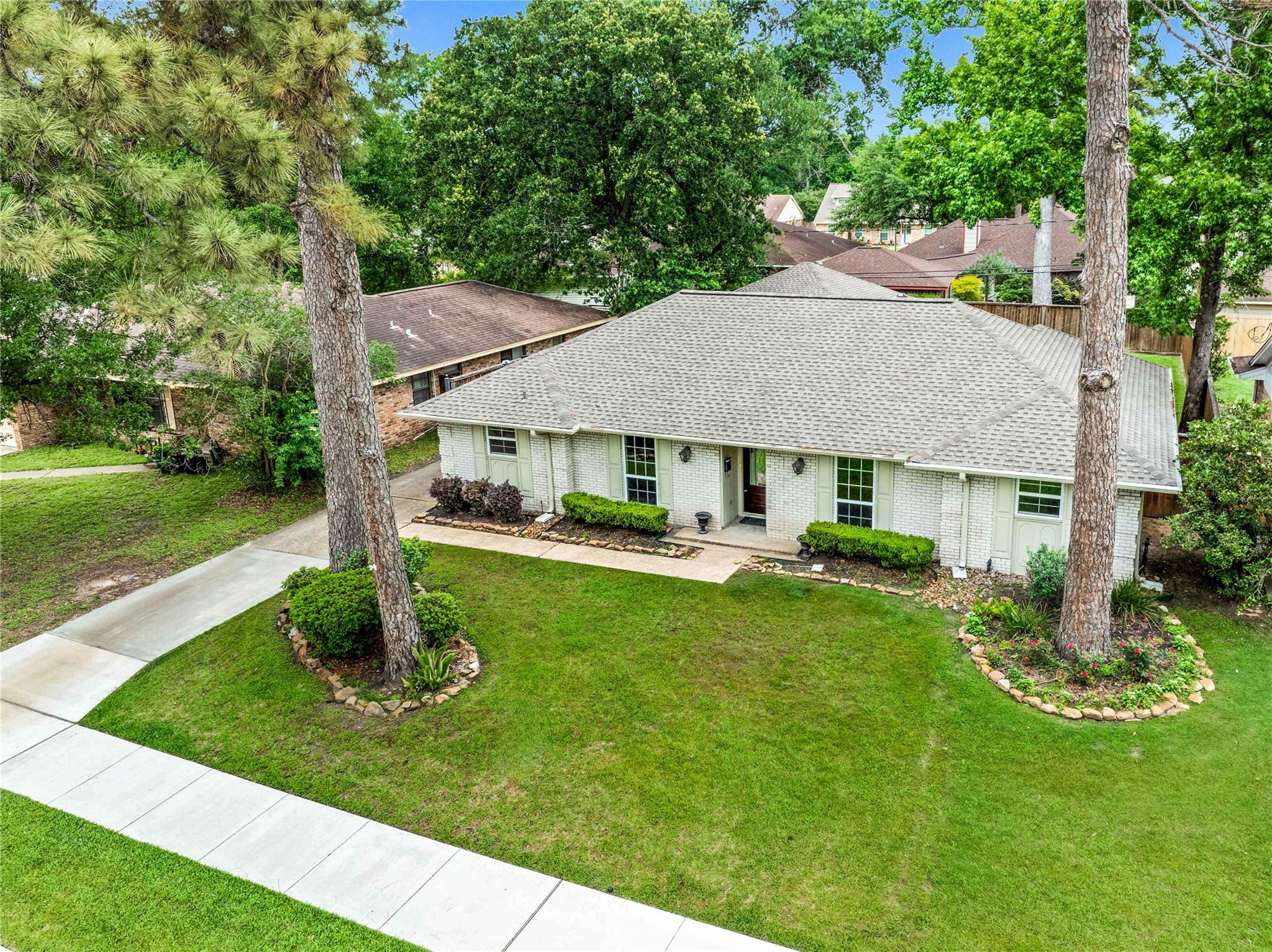 1146 Chamboard Lane