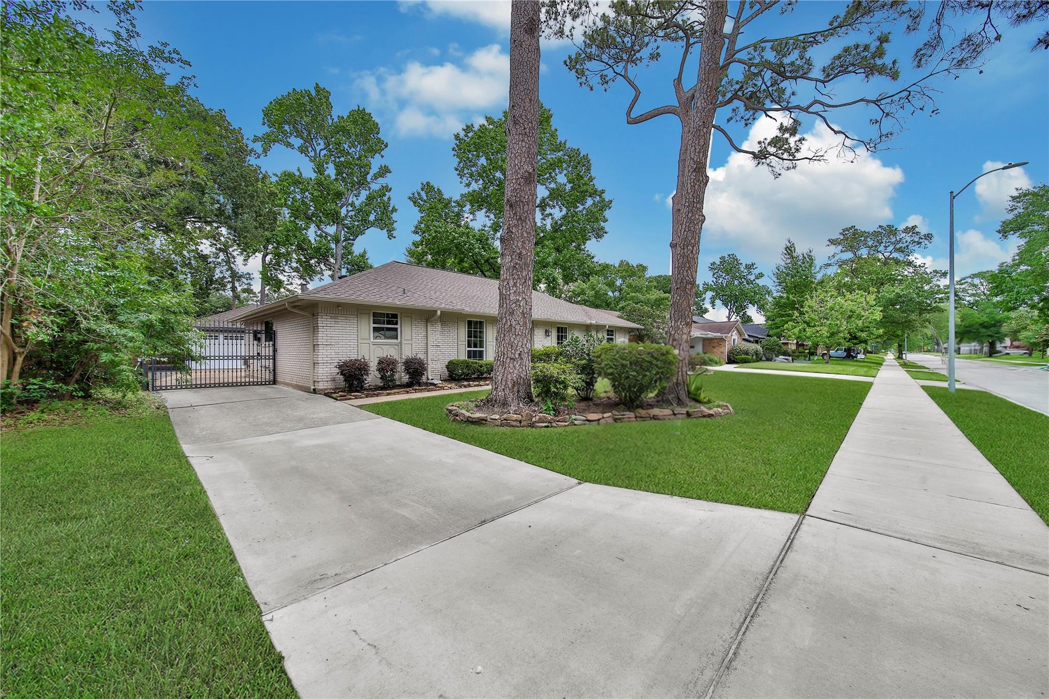 1146 Chamboard Lane