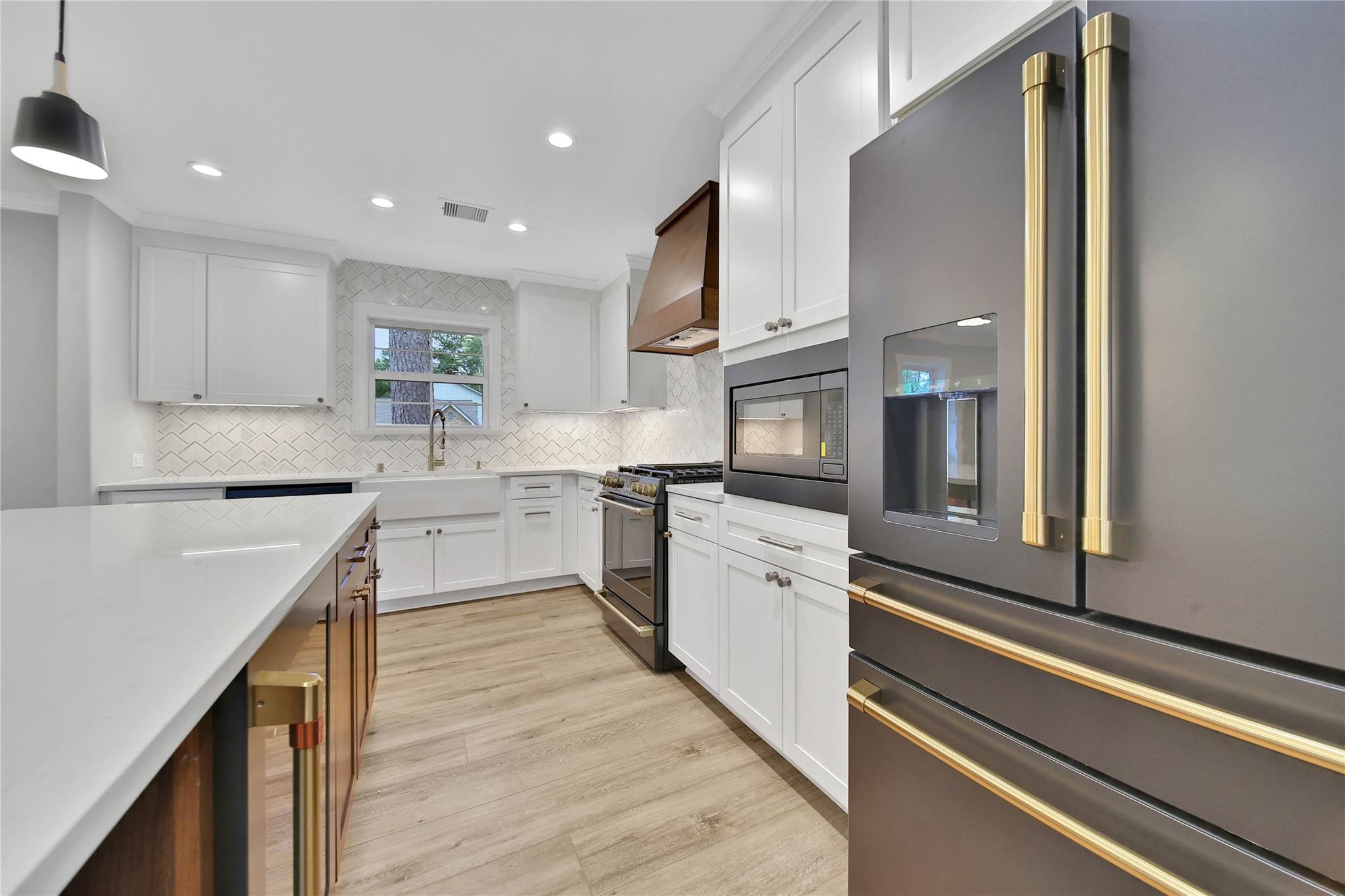 1146 Chamboard Lane