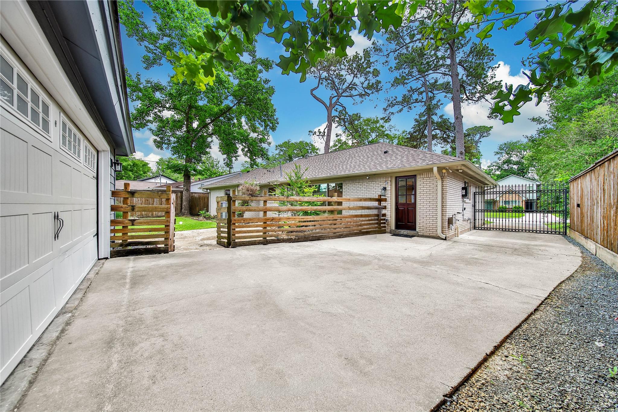 1146 Chamboard Lane