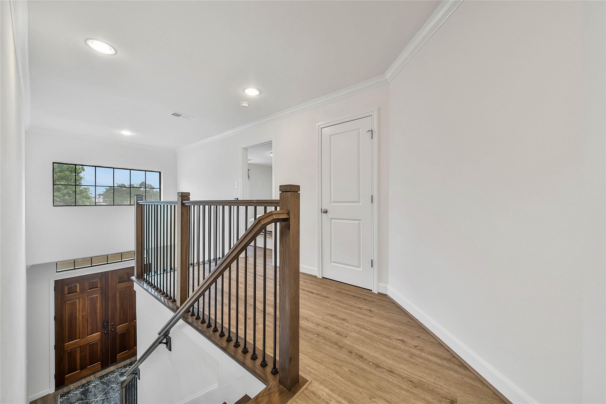 2554 Roy Circle