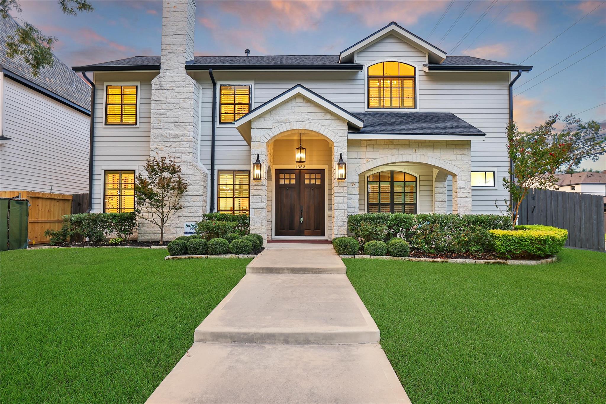 1353 Chantilly Lane