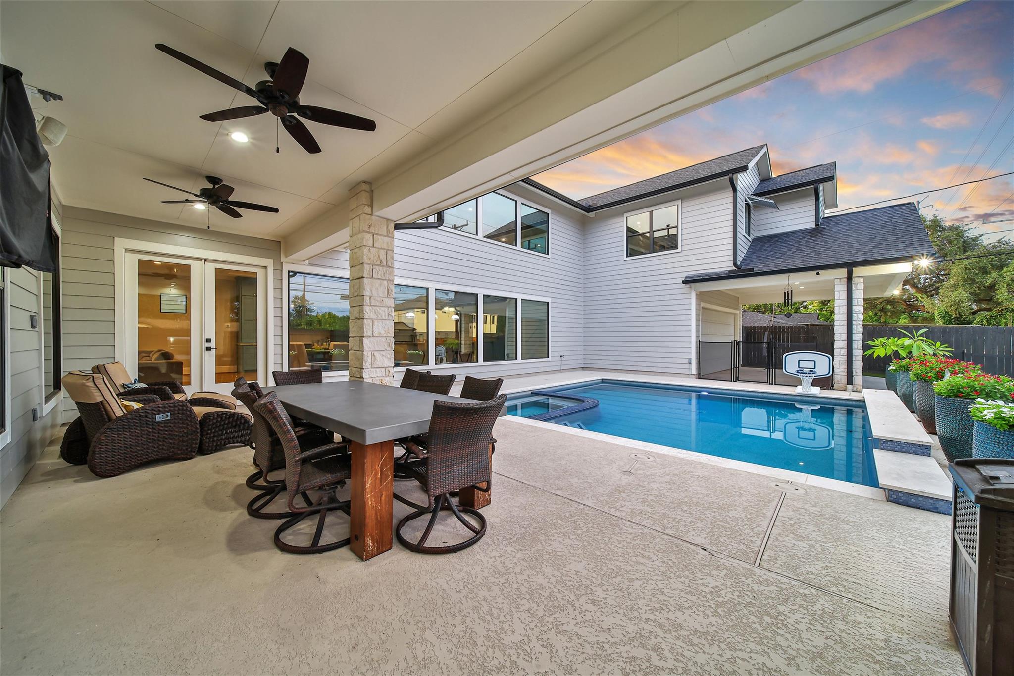 1353 Chantilly Lane