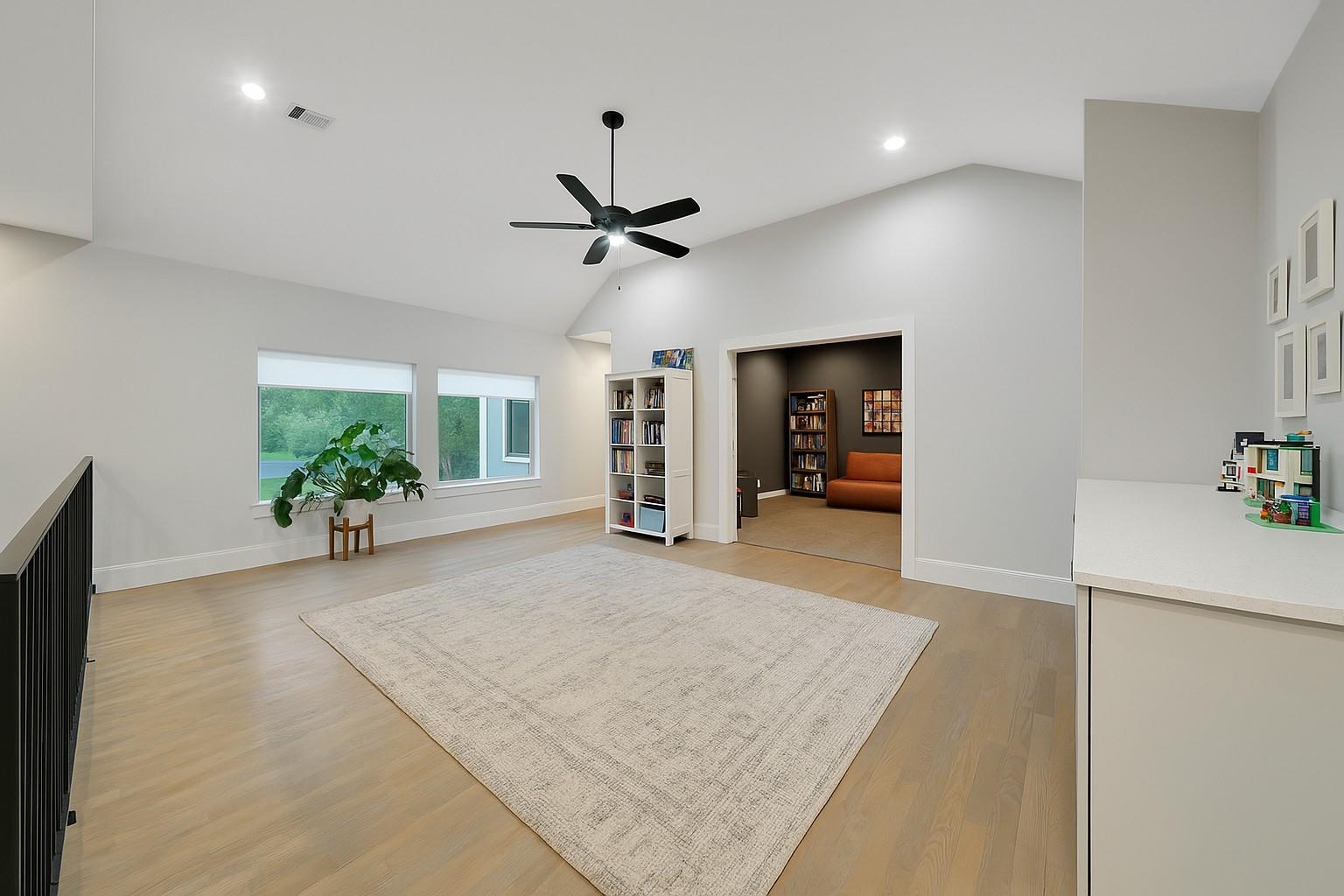 1353 Chantilly Lane