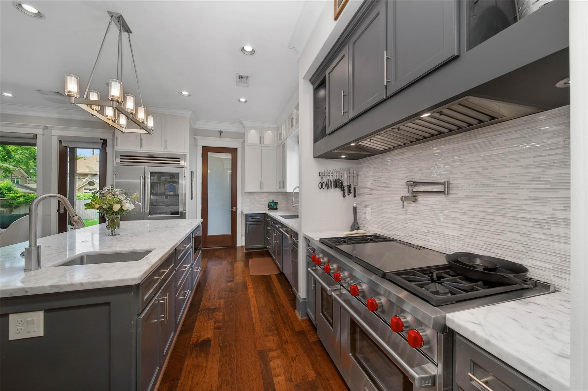 416 W 33rd Street