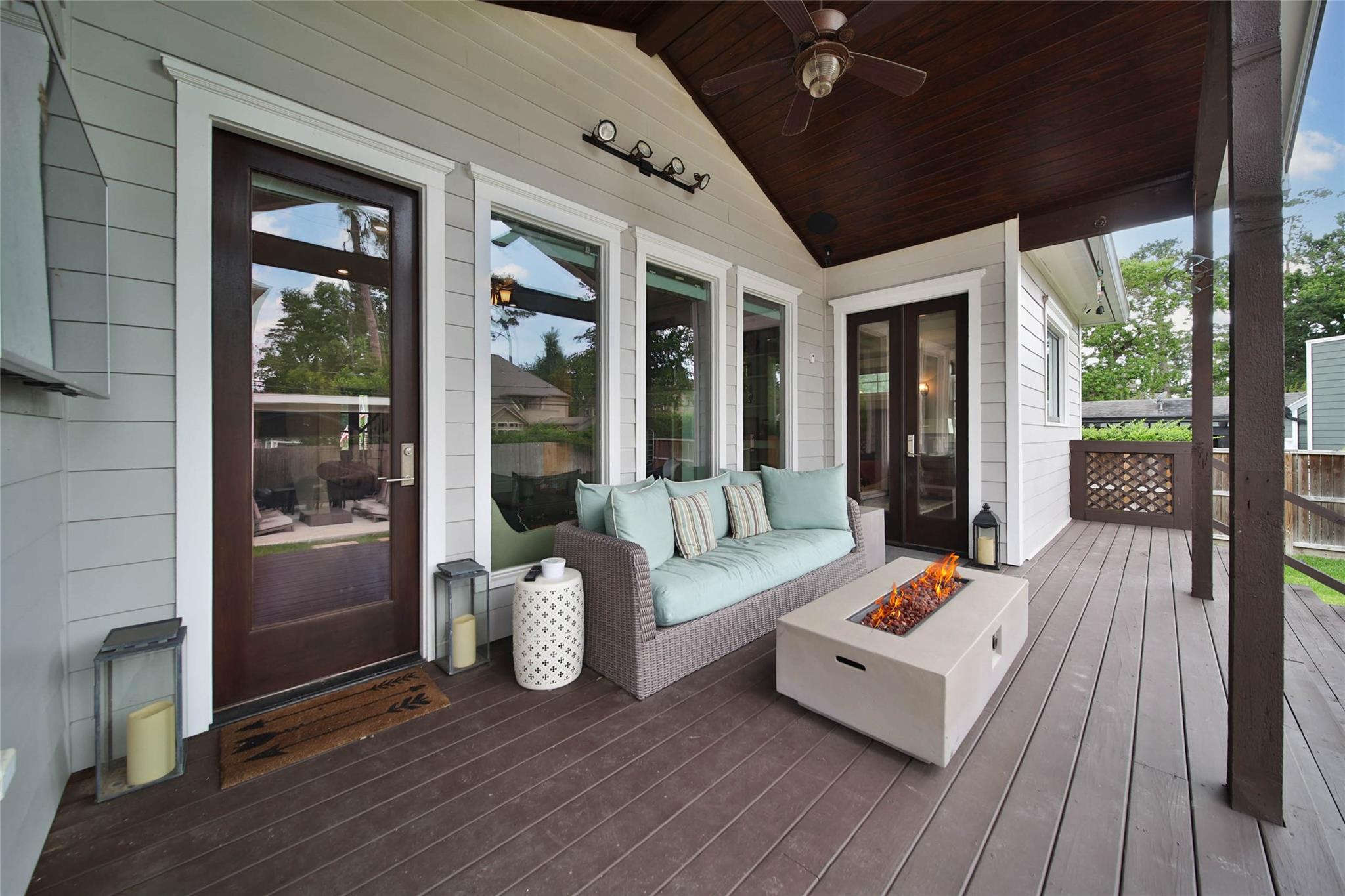 416 W 33rd Street