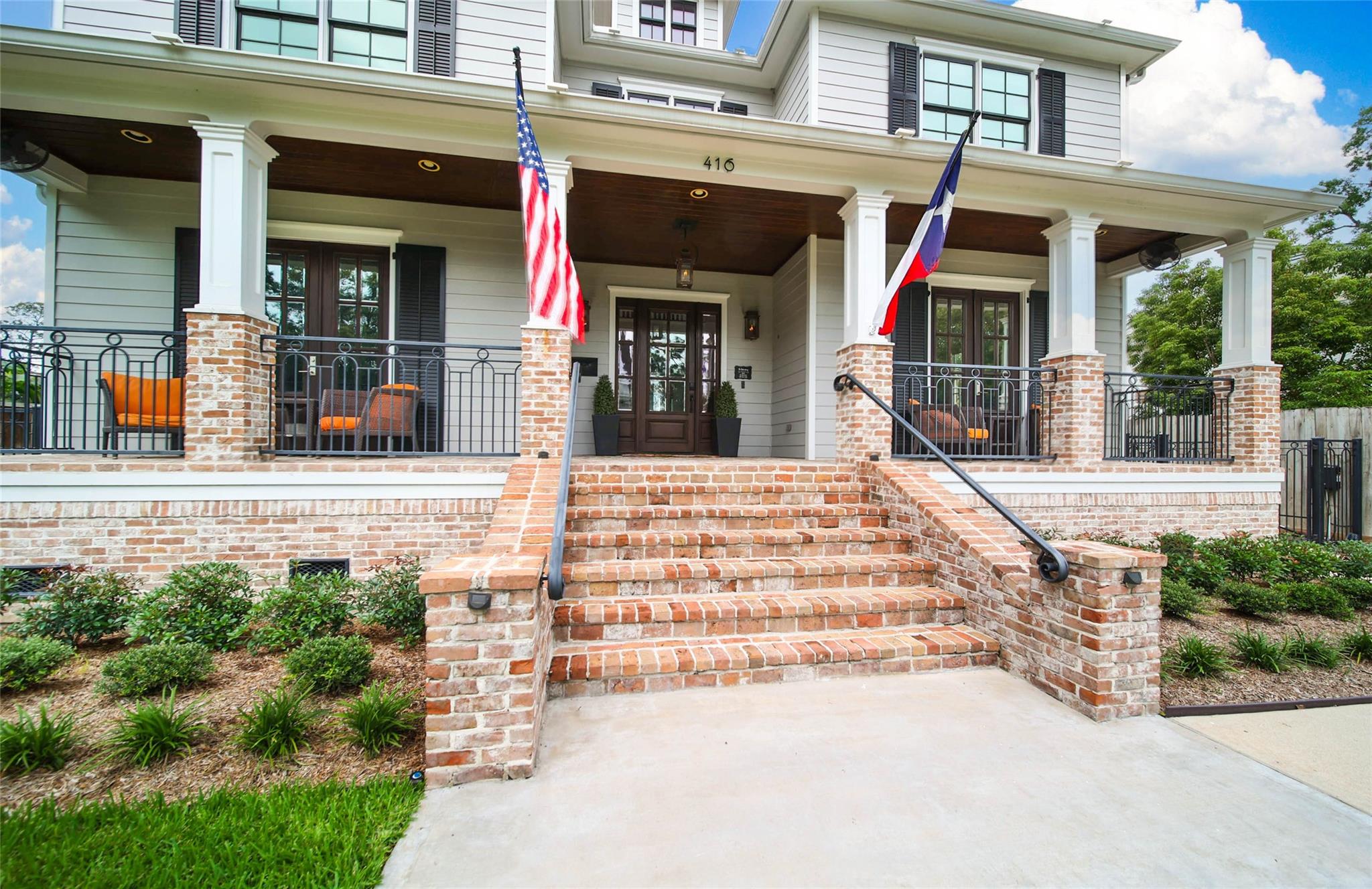 416 W 33rd Street