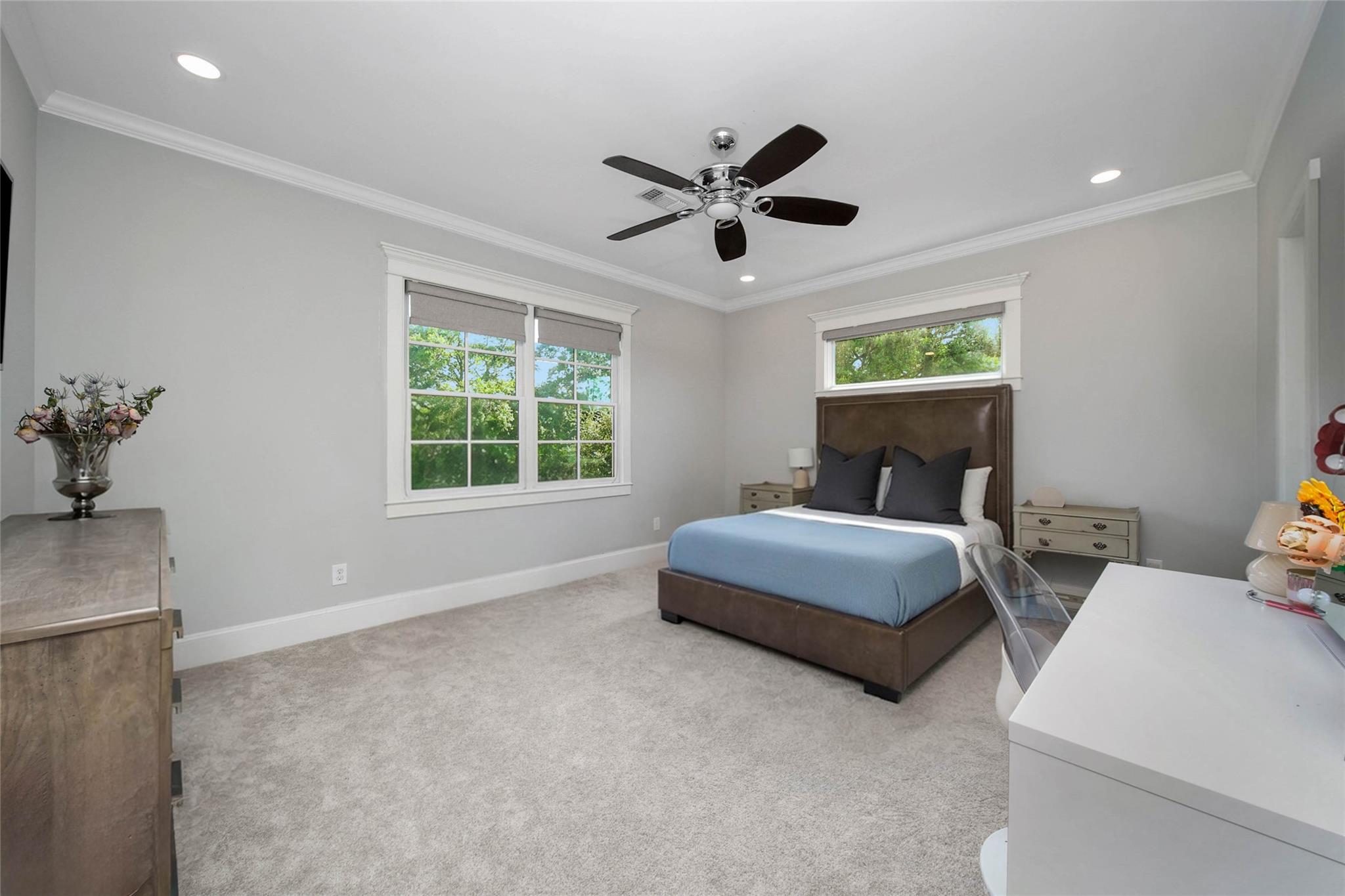 416 W 33rd Street