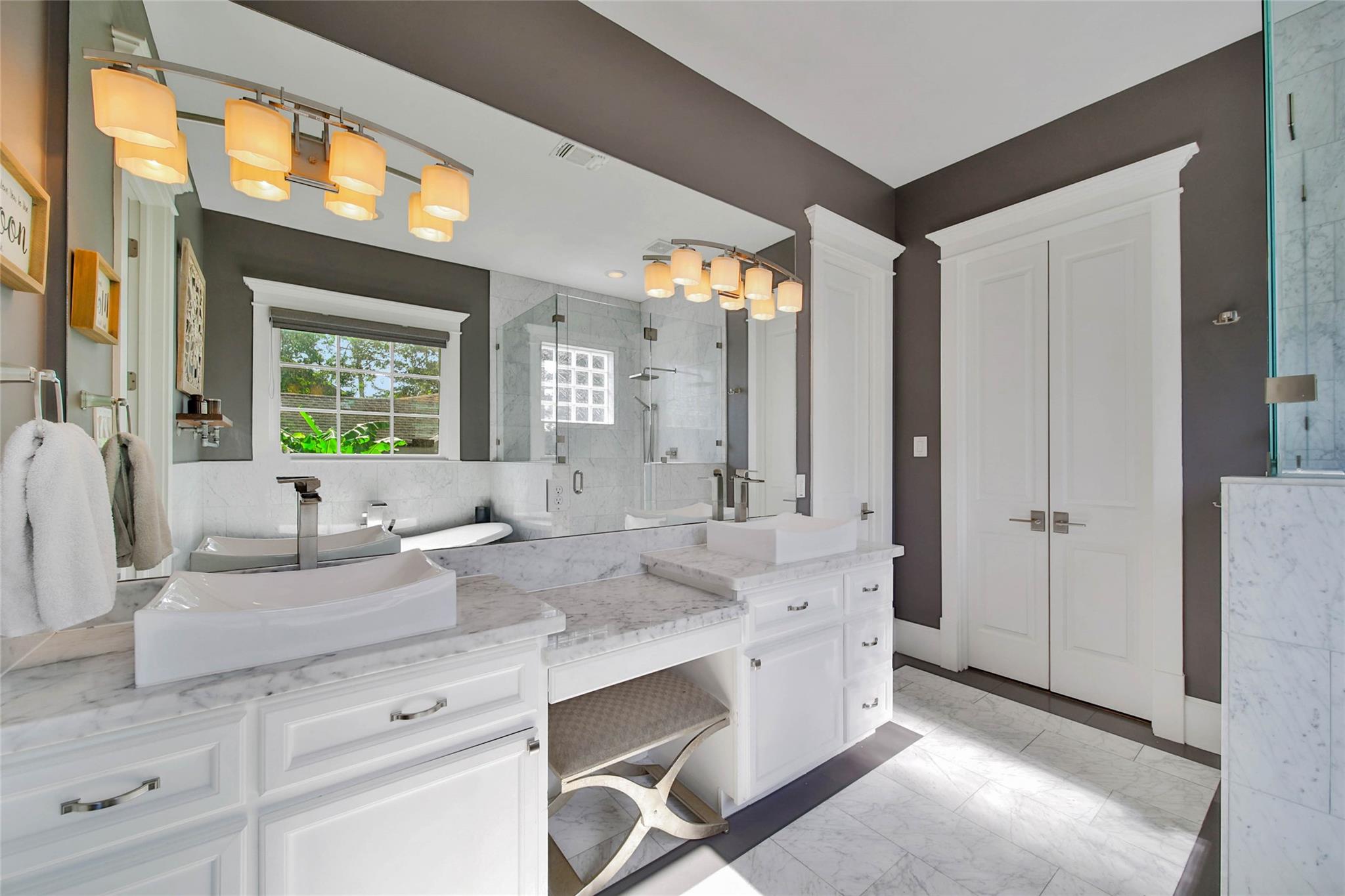 416 W 33rd Street