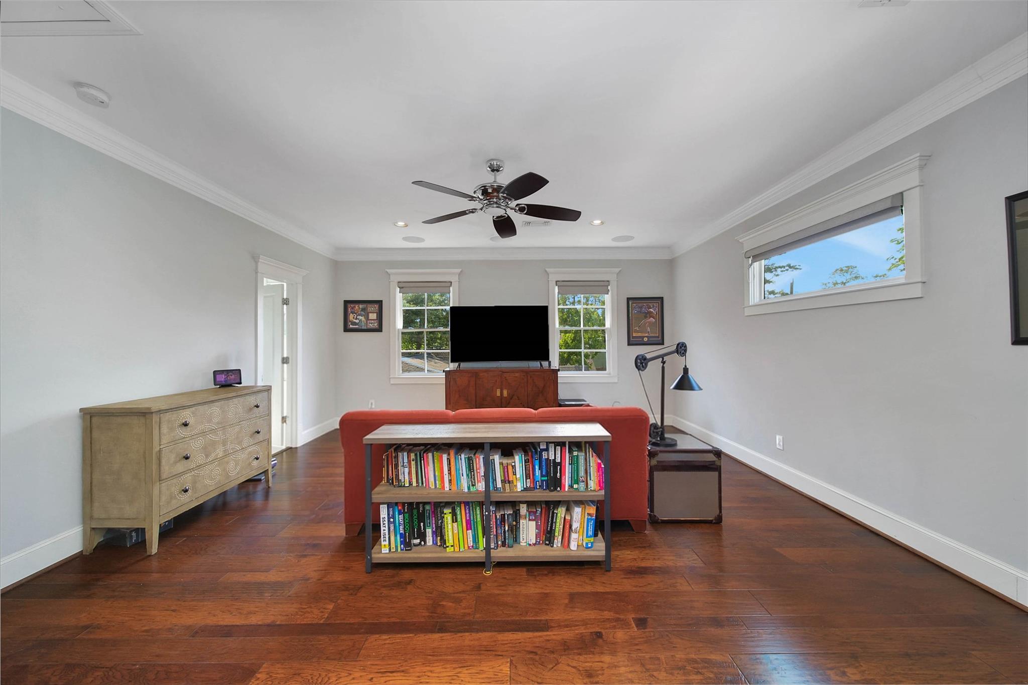 416 W 33rd Street