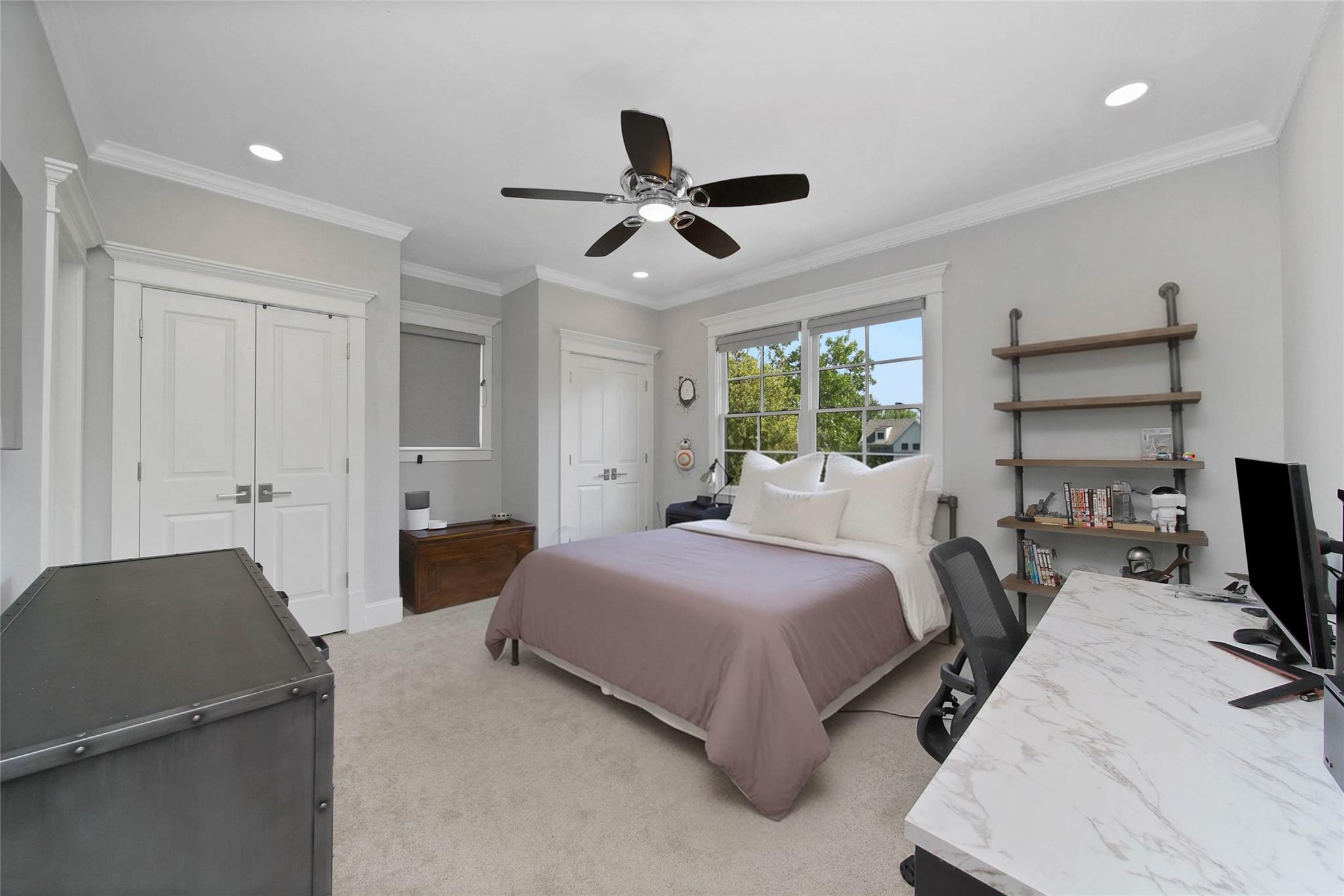 416 W 33rd Street