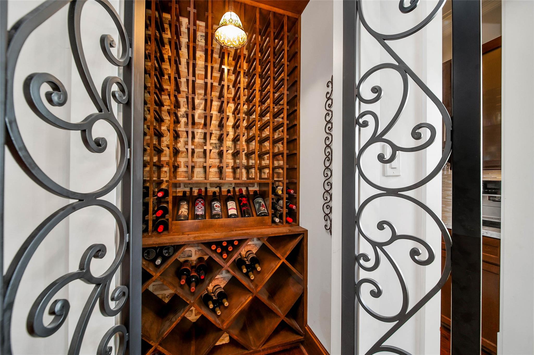 416 W 33rd Street
