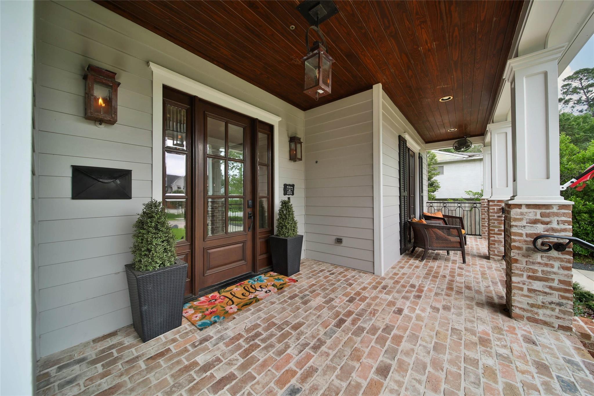 416 W 33rd Street