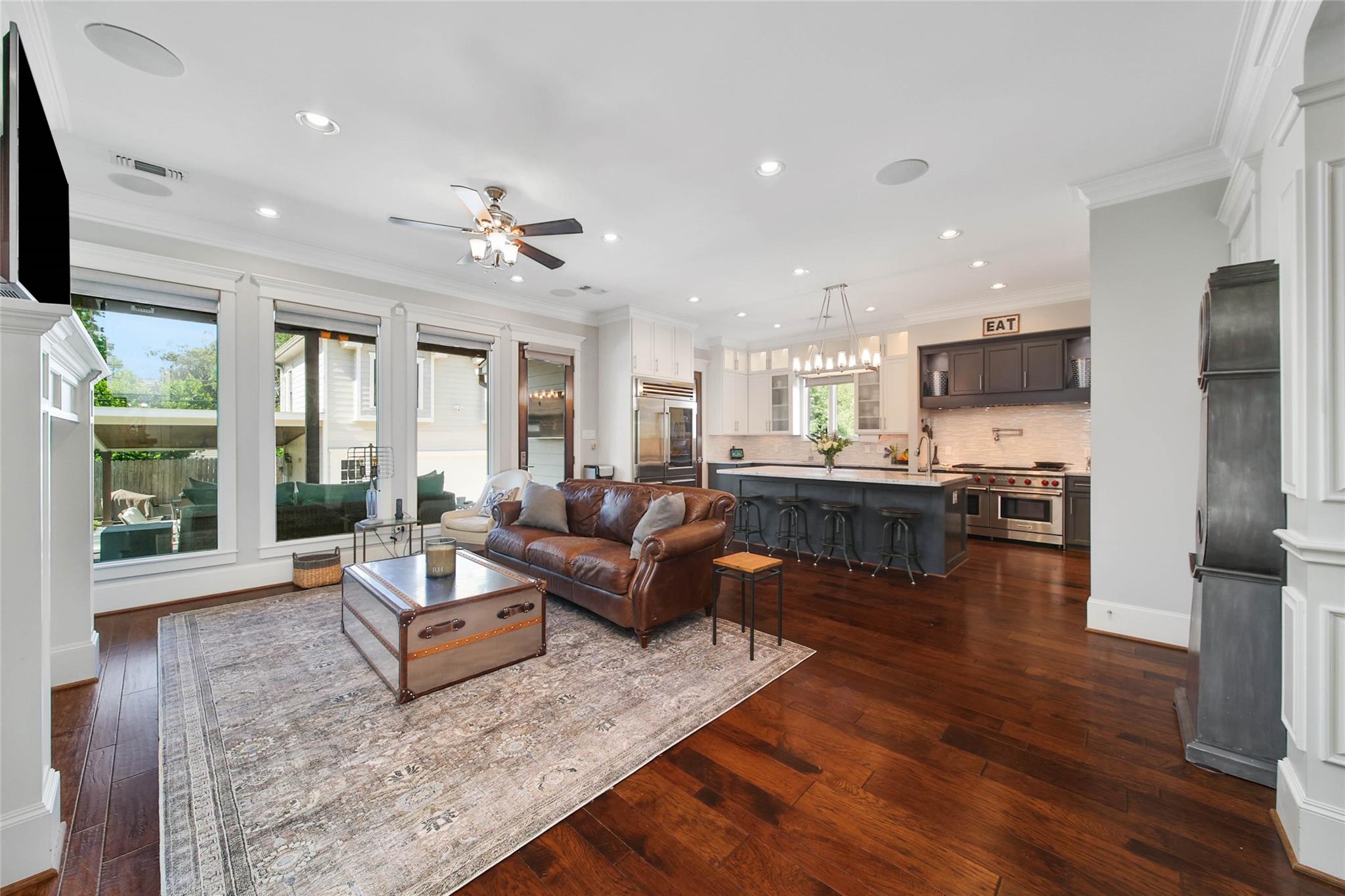 416 W 33rd Street