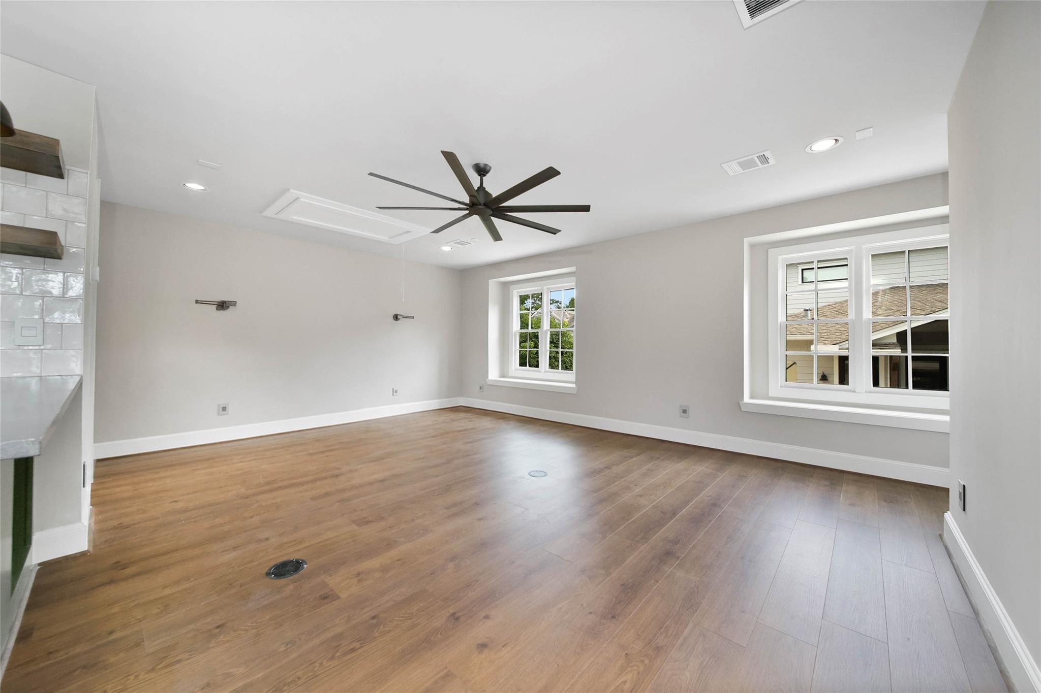 416 W 33rd Street