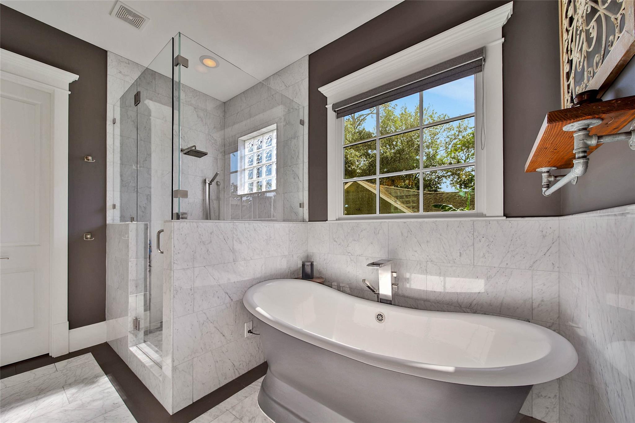 416 W 33rd Street