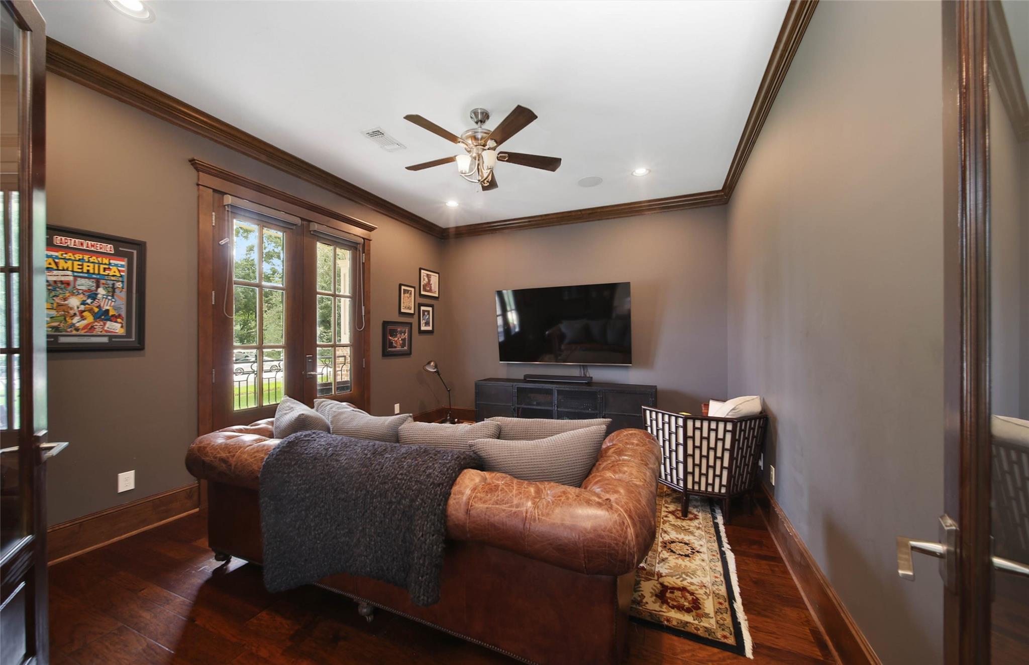 416 W 33rd Street
