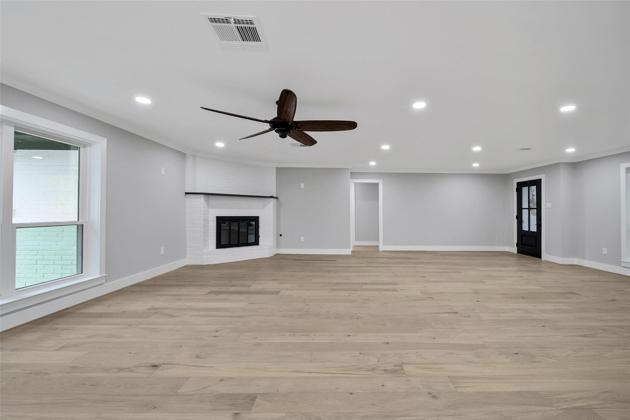 1122 Lehman Street