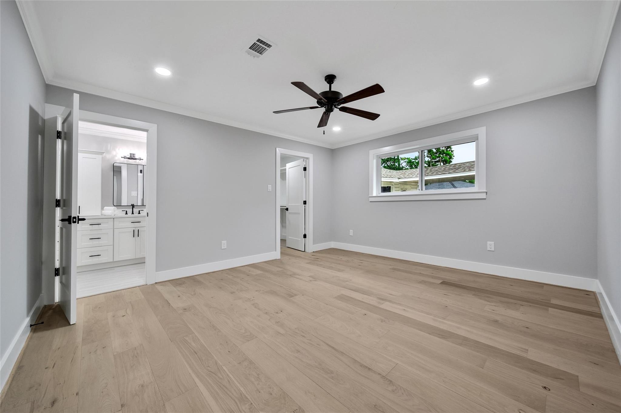 1122 Lehman Street