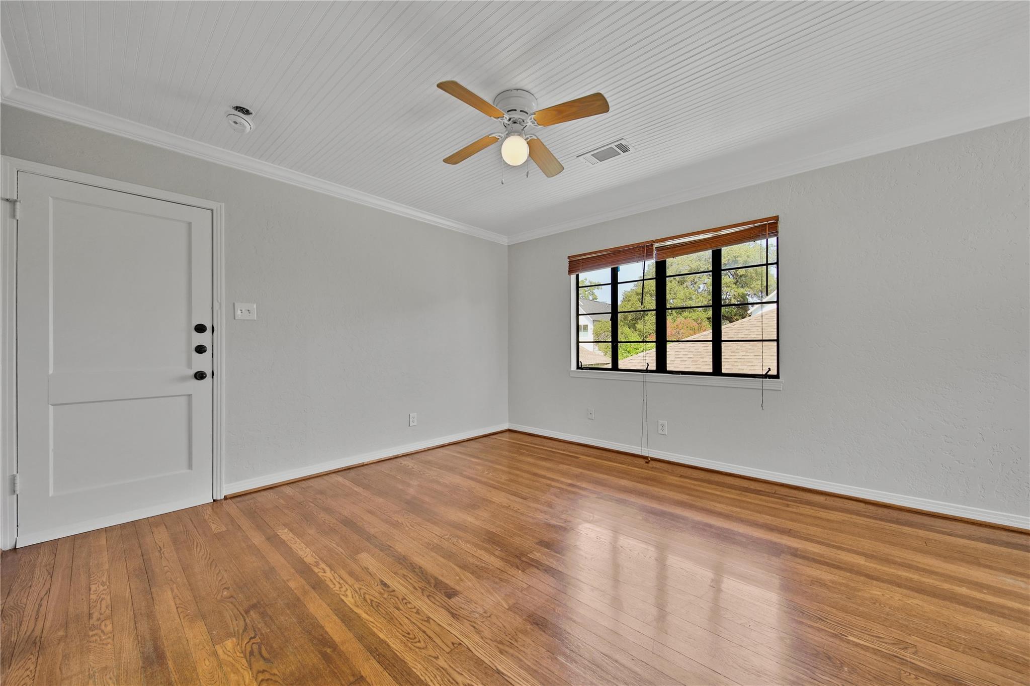 216 1/2 Munford Street