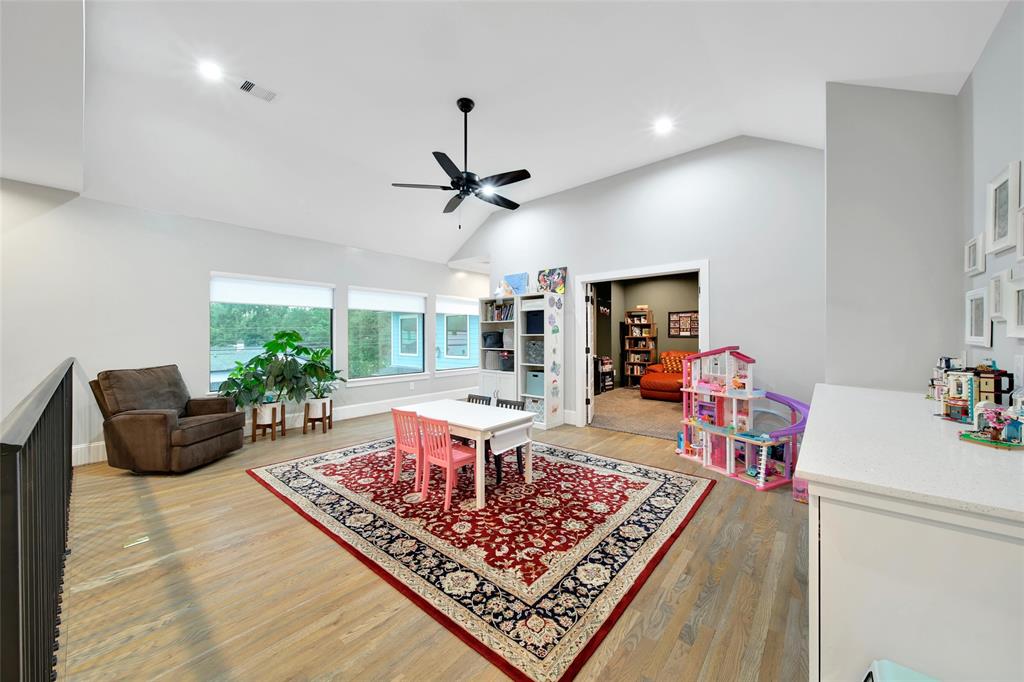 1353 Chantilly Lane