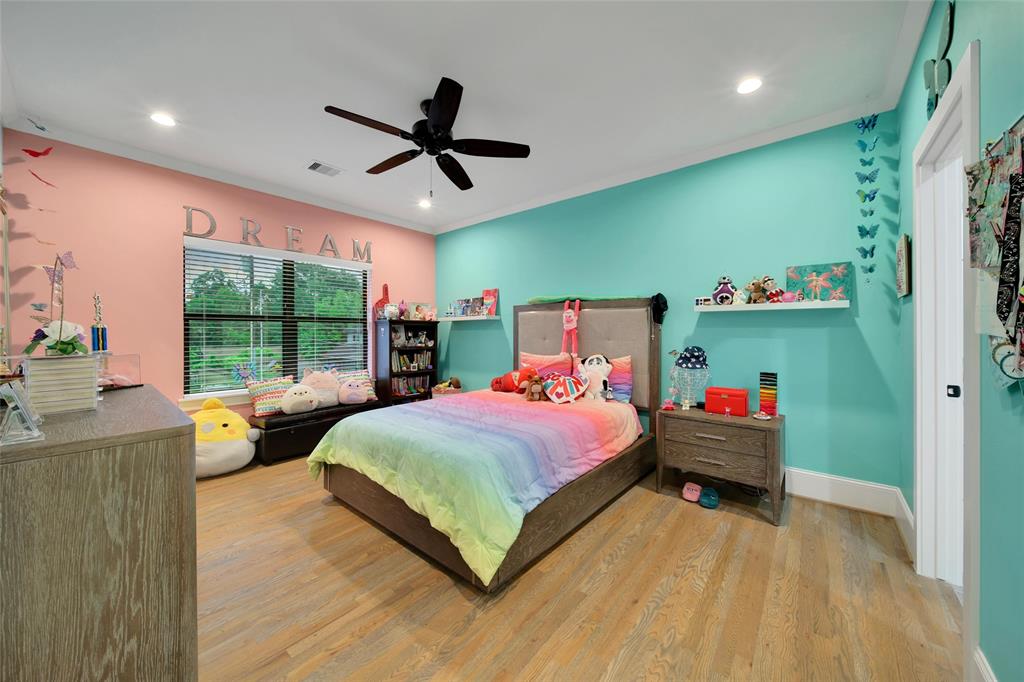 1353 Chantilly Lane