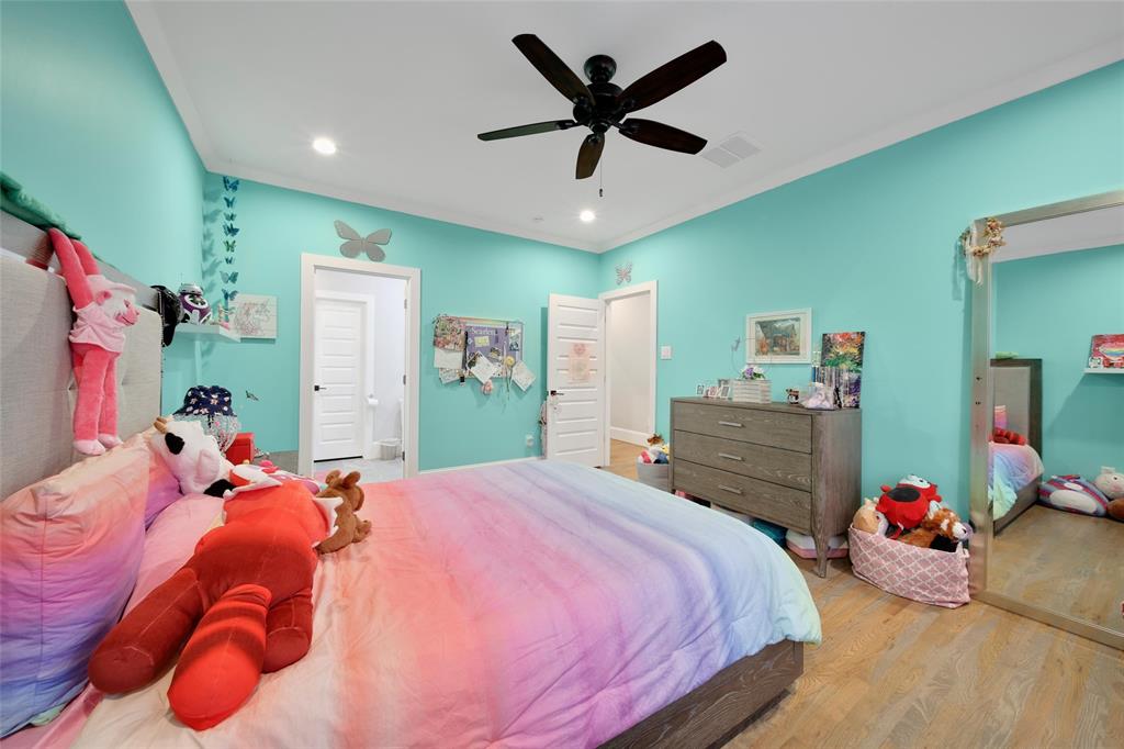 1353 Chantilly Lane